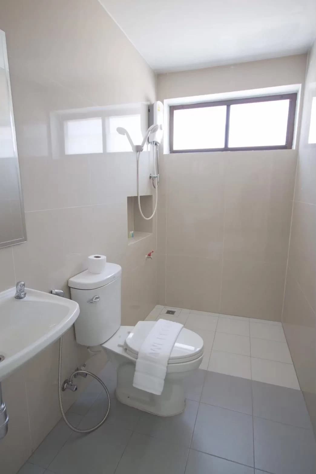 The Room Rayong, Noen Phra: Monatsstudios mit 30 m², Mindestvertragsdauer 1 Monat, nahe Bangkok Hospital Rayong Foto 3