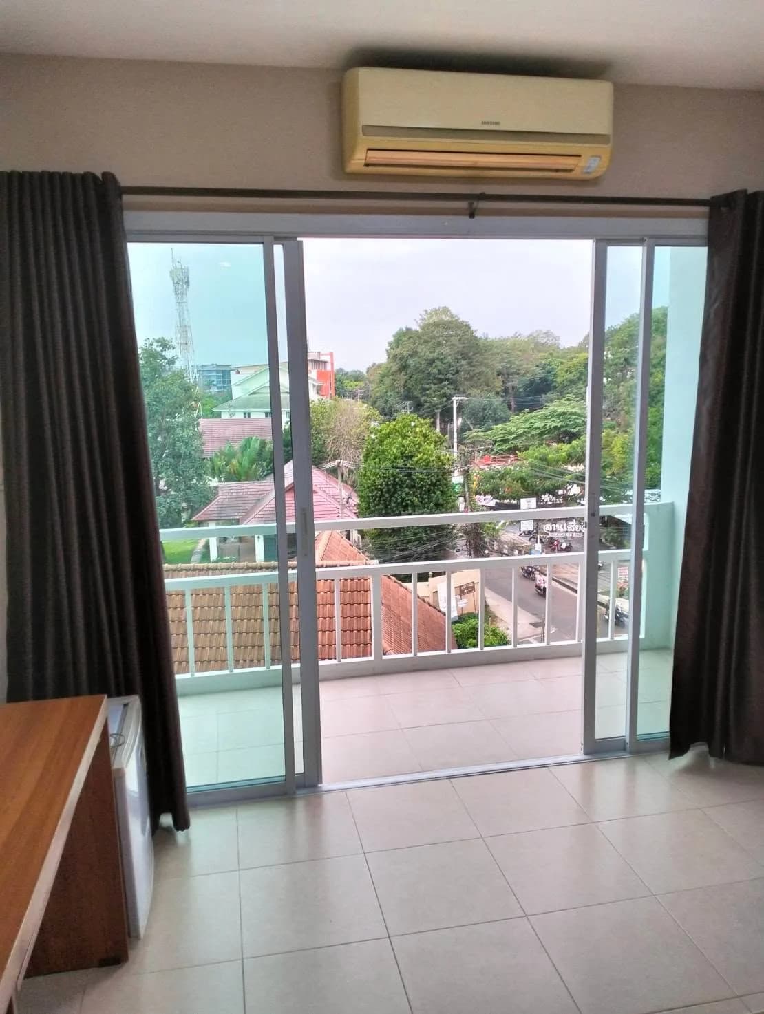 Top Mansion, Ban Ram Poeng : chambres climatisées au mois avec balcon et ascenseur, près de Baan Kang Wat photo 4