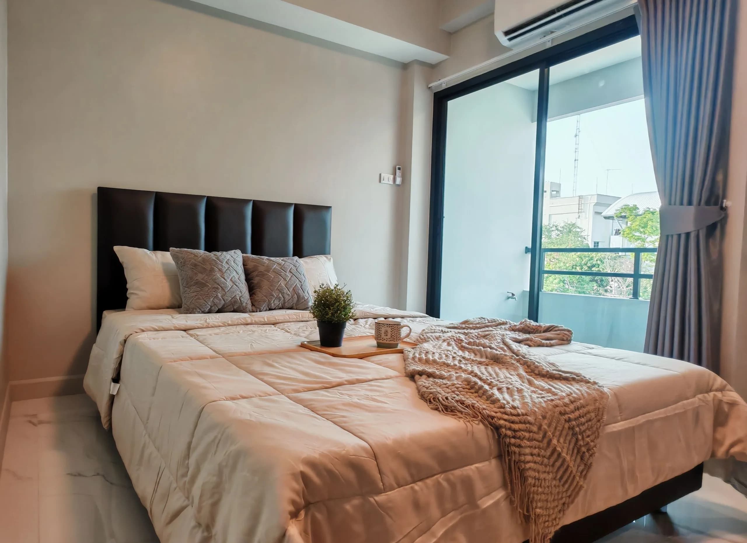Tres Rich House في Huai Kapi: غرف جديدة مفروشة ومكيّفة بالشهر قرب سوق Chatuchak Chonburi صورة 4