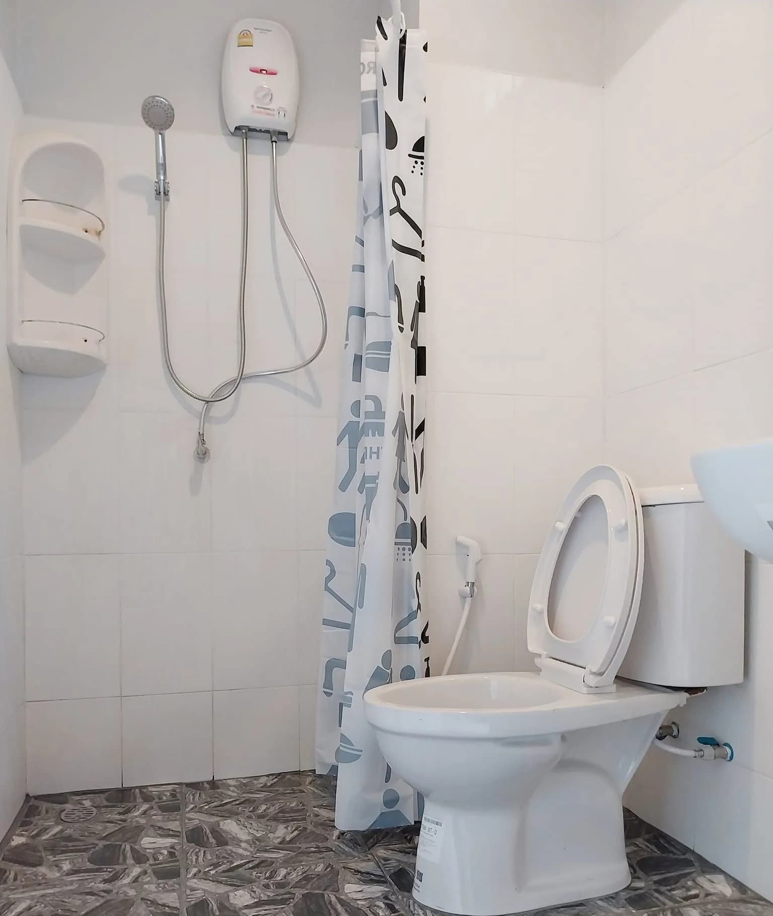 Tuang Ngoen Place، Korat: استوديوهات للإيجار الشهري بمساحة 24 م² قرب البوابة 4 لجامعة Suranaree للتكنولوجيا (SUT) صورة 3