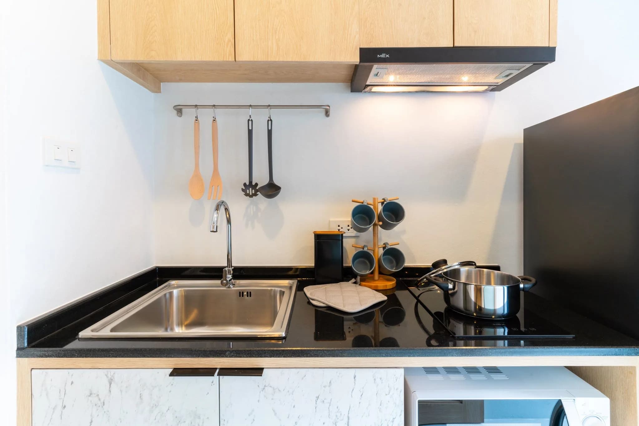 TYST Residence, Soi Niam Uthit, Ratchadaphisek, Din Daeng: Buwanang paupahang studio at suite na 25-50 sq.m., mga 250 m mula sa MRT Huai Khwang larawan 5
