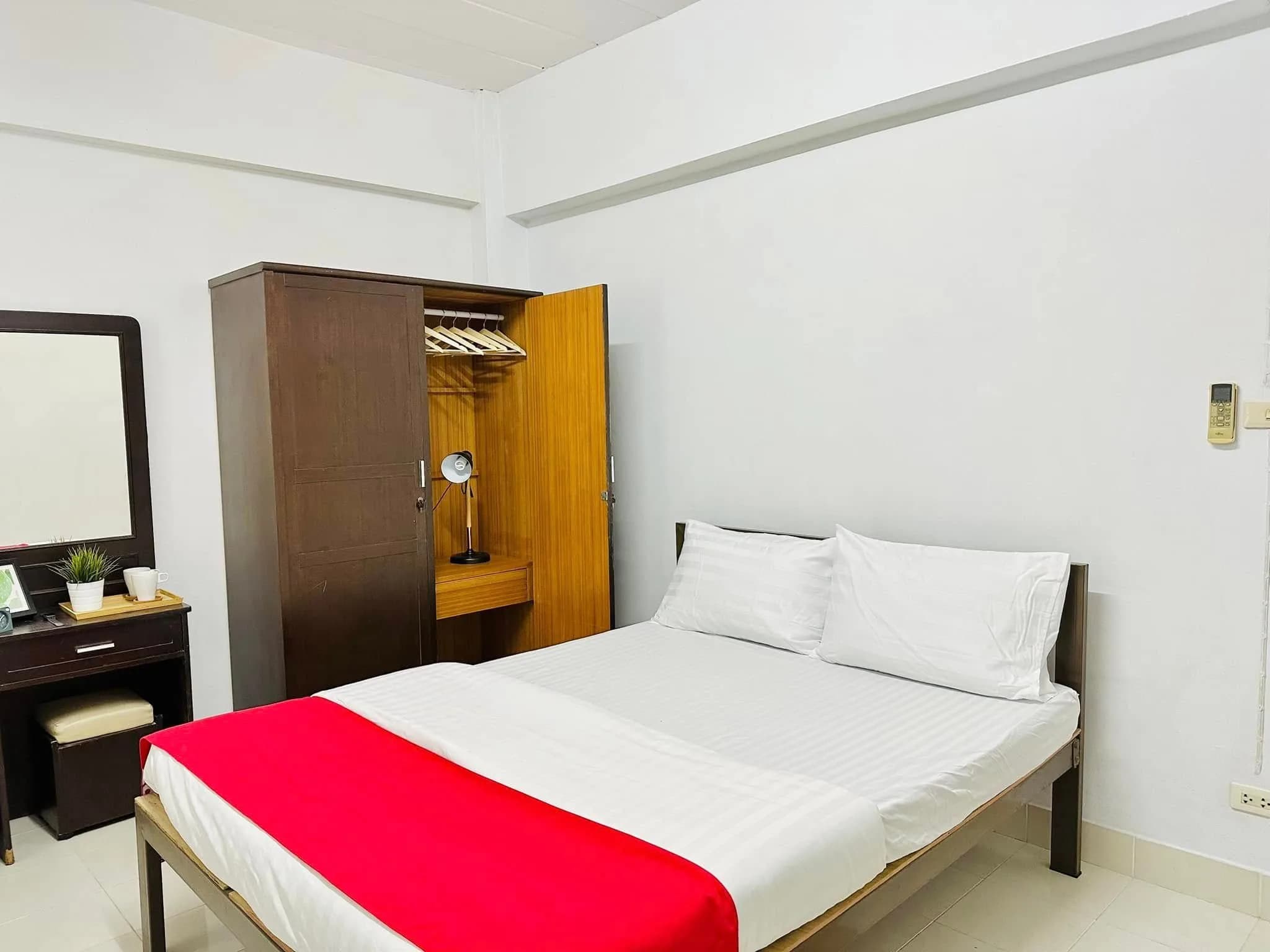 Udomrat Place, Soi Udom Suk 30, Bang Na: Fully Furnished Monthly Rooms photo 2