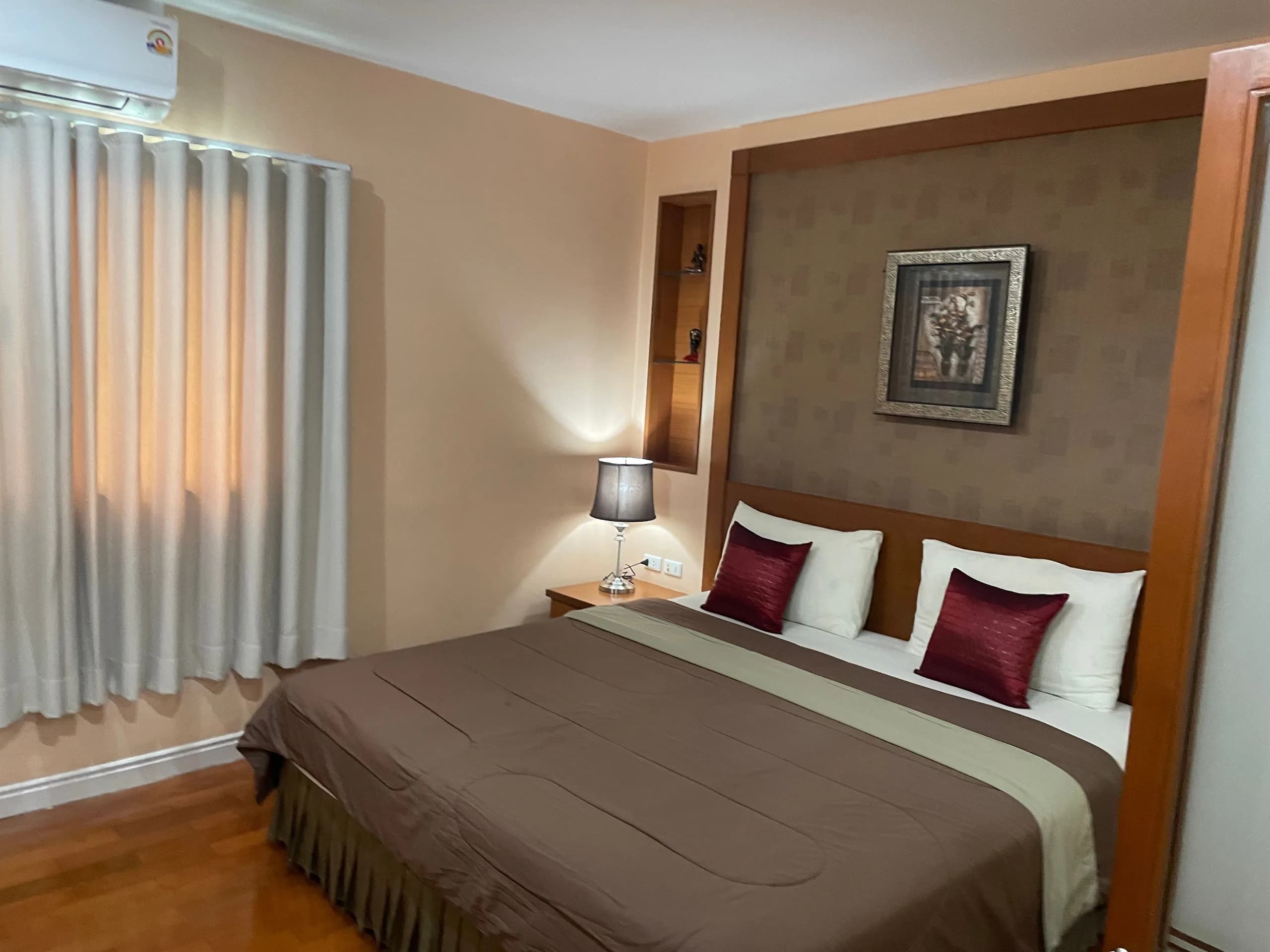Unico Srinakarin Residence（Soi Srinakarin 11）：プール付き1〜2ベッドルームを月貸し、1・3・6か月契約 写真1
