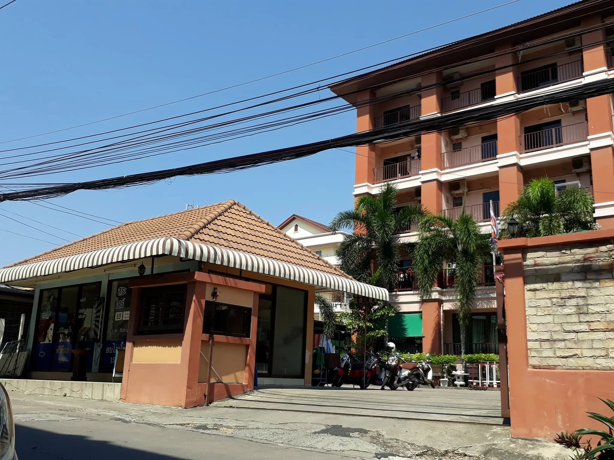 Viriyasooppat Mansion 2 : foyer avec chambres de 32-38 m² au mois, sans charges, près de l'Université Kasetsart, campus de Si Racha photo 2