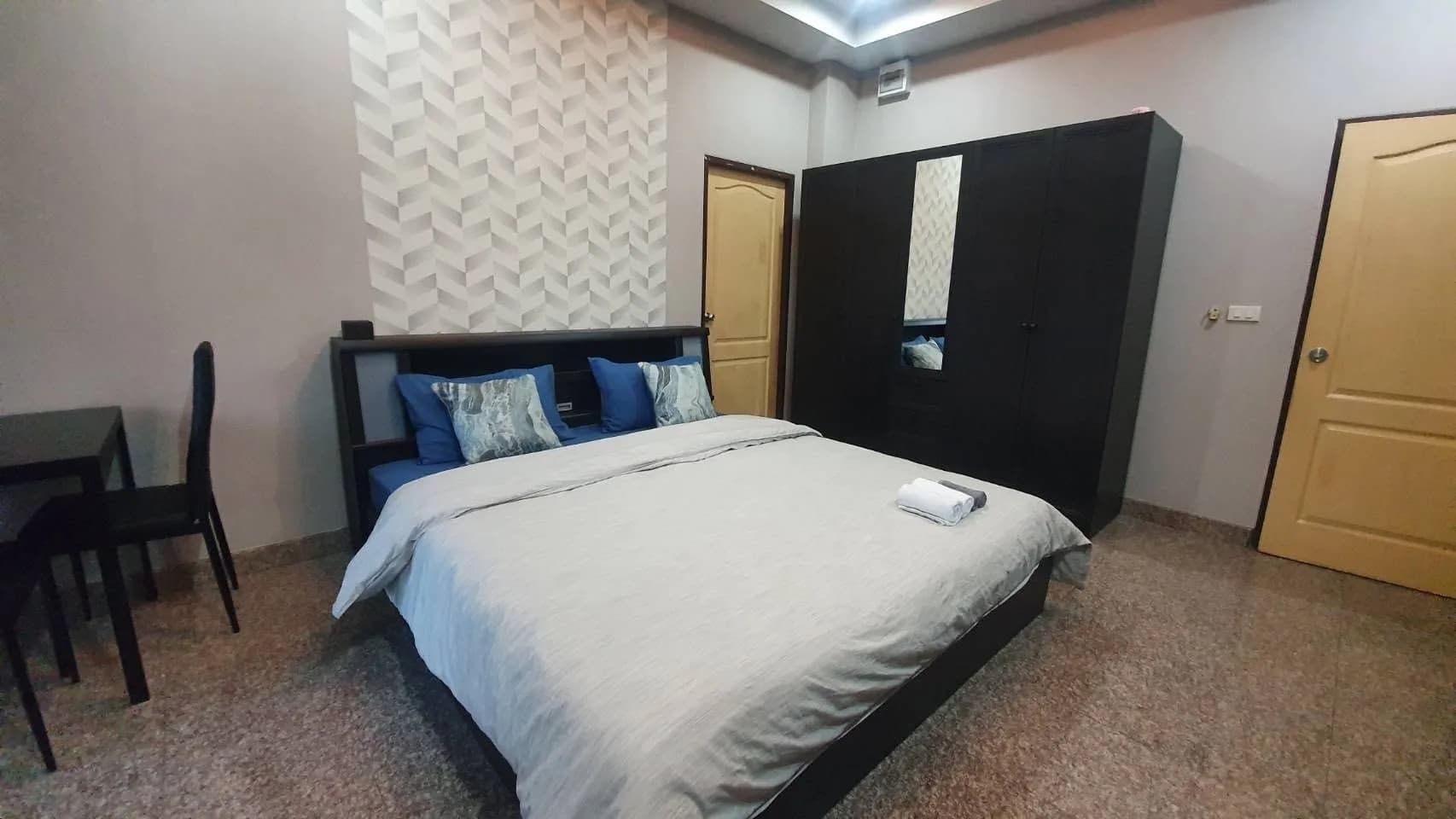 Viriyasooppat Mansion 2 : foyer avec chambres de 32-38 m² au mois, sans charges, près de l'Université Kasetsart, campus de Si Racha photo 4