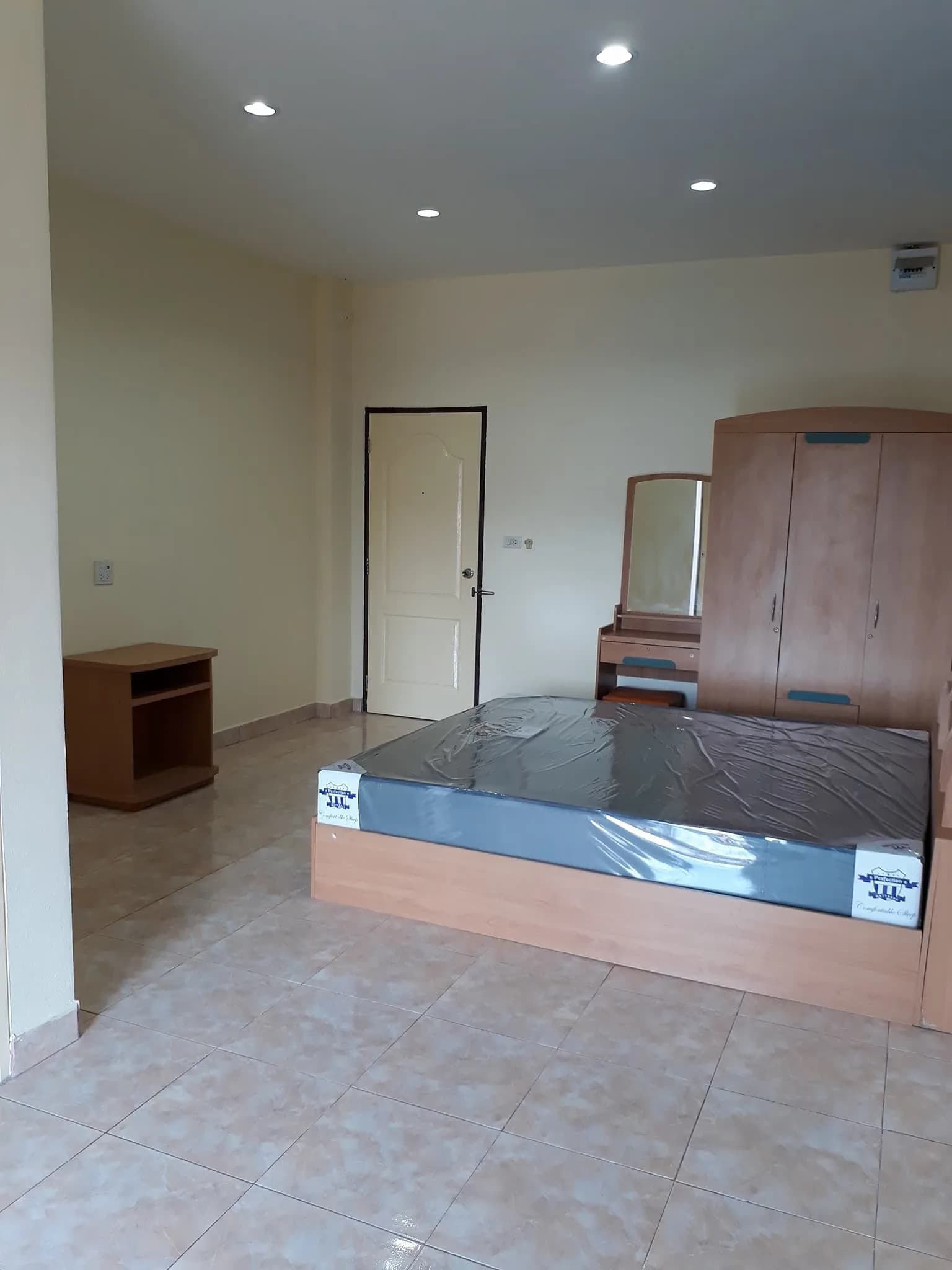 Viriyasooppat Mansion 2 : foyer avec chambres de 32-38 m² au mois, sans charges, près de l'Université Kasetsart, campus de Si Racha photo 8