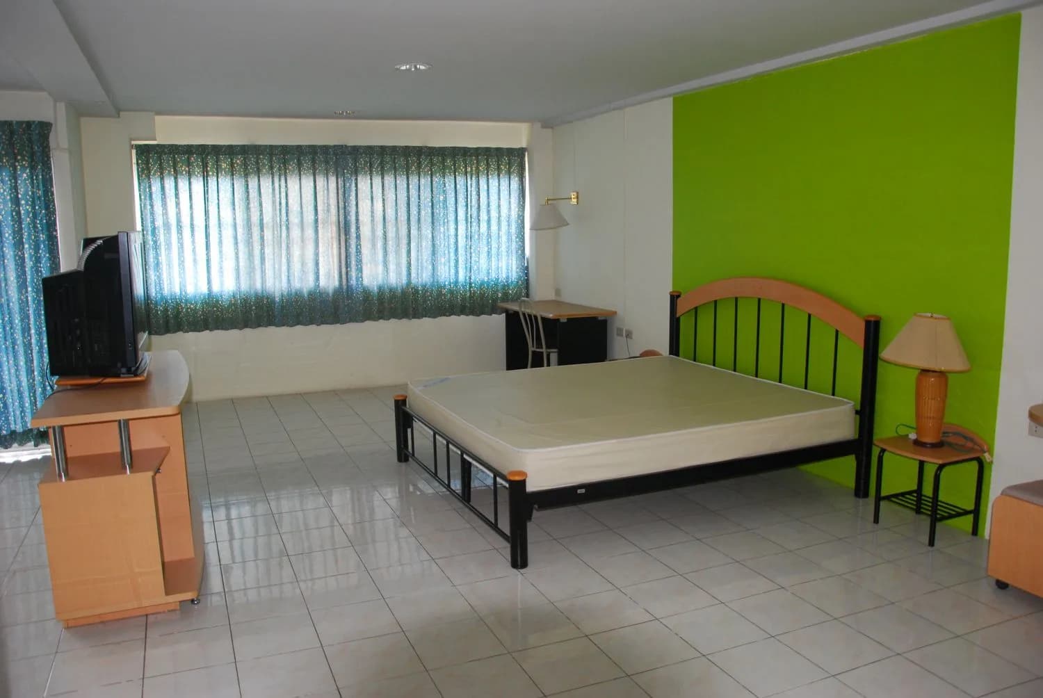 V.S. Apartment, rue Mittraphap : chambres de 32 m² au mois avec ascenseur, près de Terminal 21 Korat photo 4