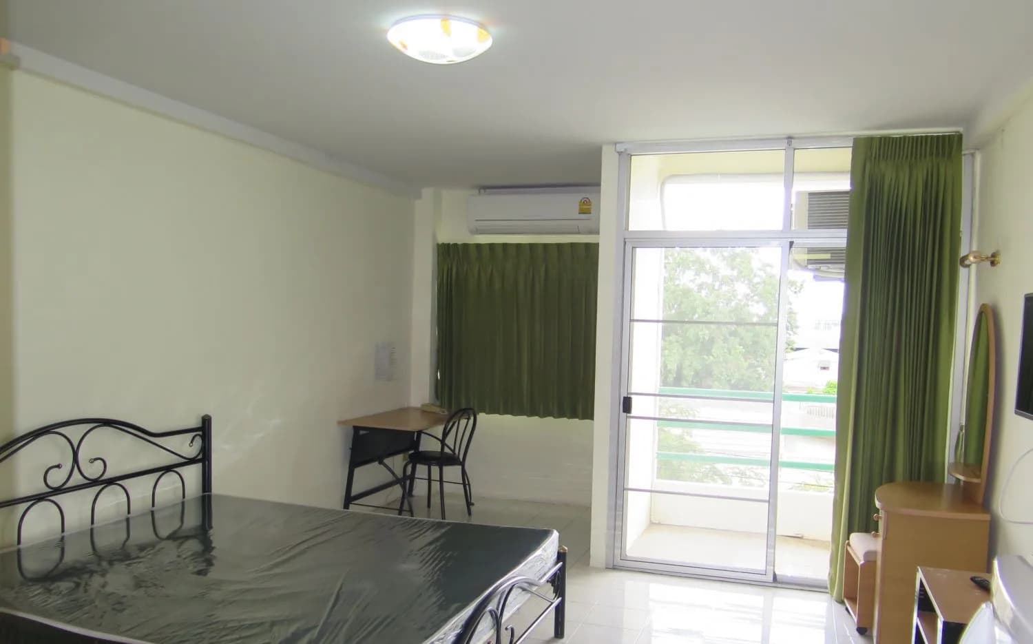 V.S. Apartment, rue Mittraphap : chambres de 32 m² au mois avec ascenseur, près de Terminal 21 Korat photo 7