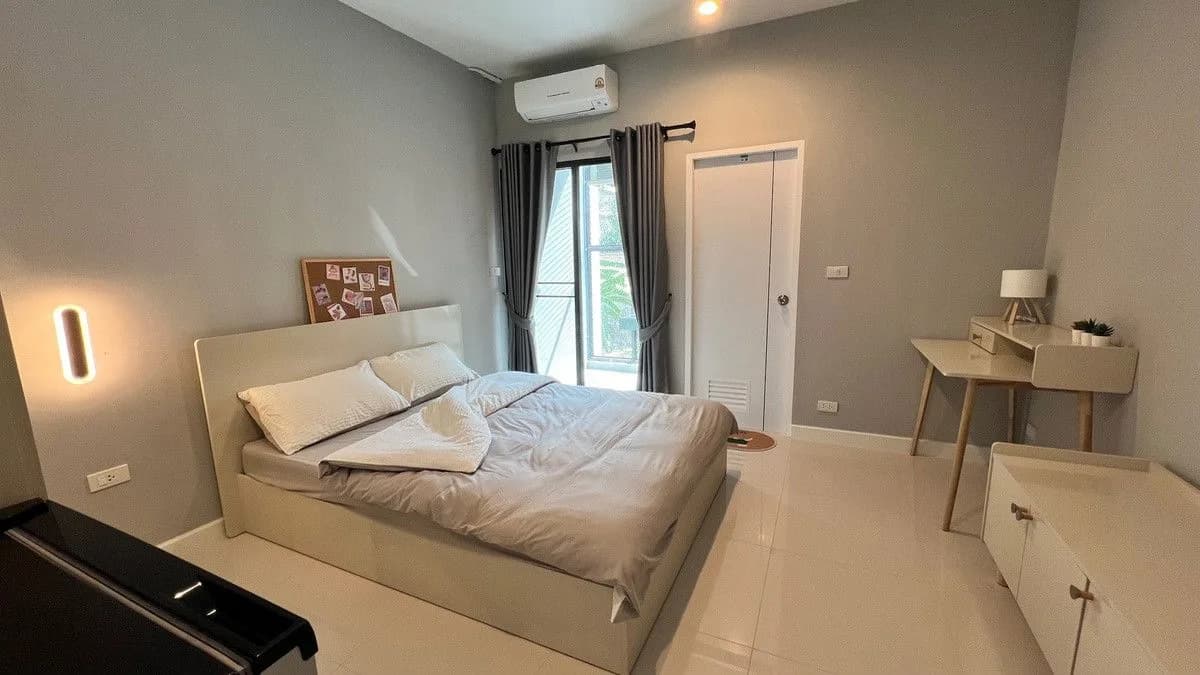 W Urban, Soi Lat Phrao 107 Yaek 18, neben der Rattana Bundit University: neue Studios mit 24–27 m² und kostenlosem Wi-Fi zur Monatsmiete Foto 2