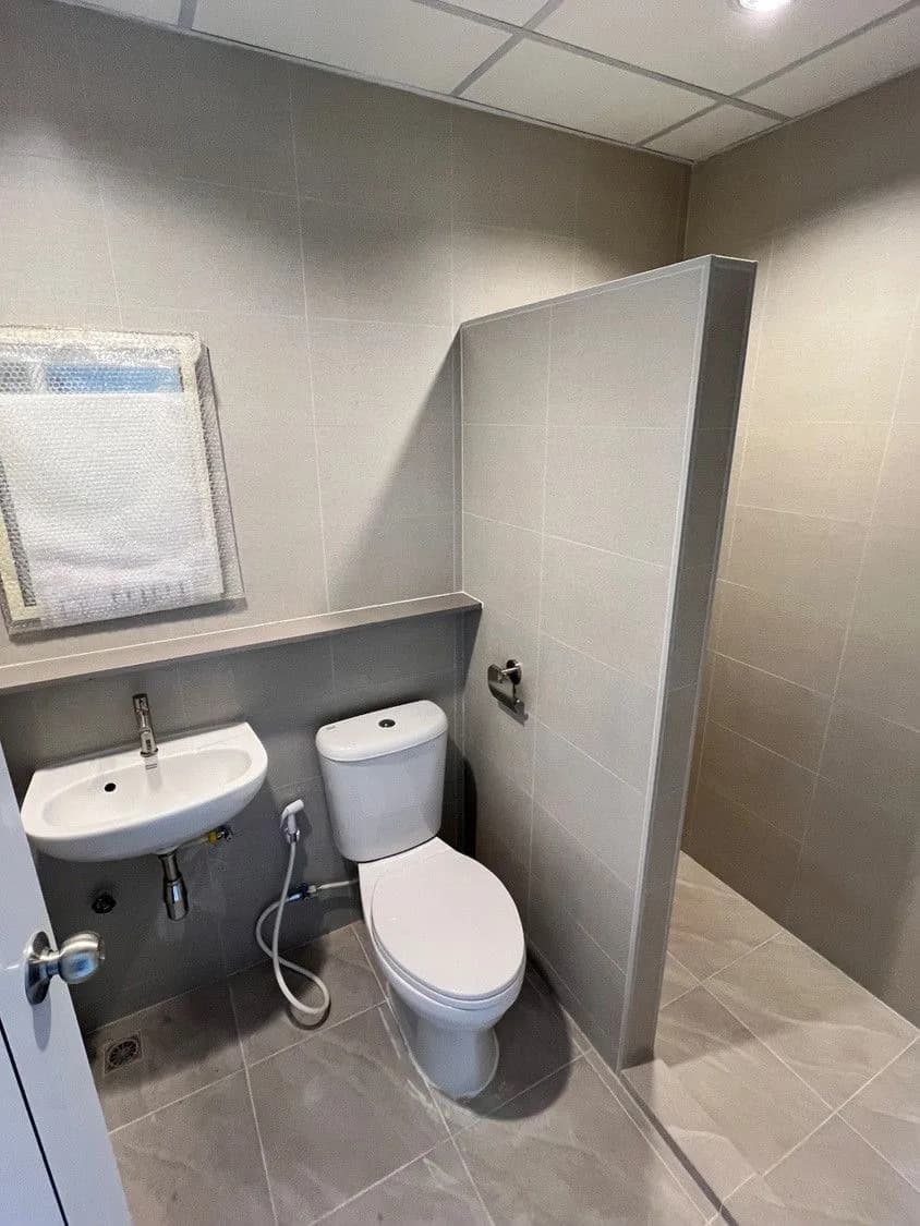 W Urban, Soi Lat Phrao 107 Yaek 18, neben der Rattana Bundit University: neue Studios mit 24–27 m² und kostenlosem Wi-Fi zur Monatsmiete Foto 6