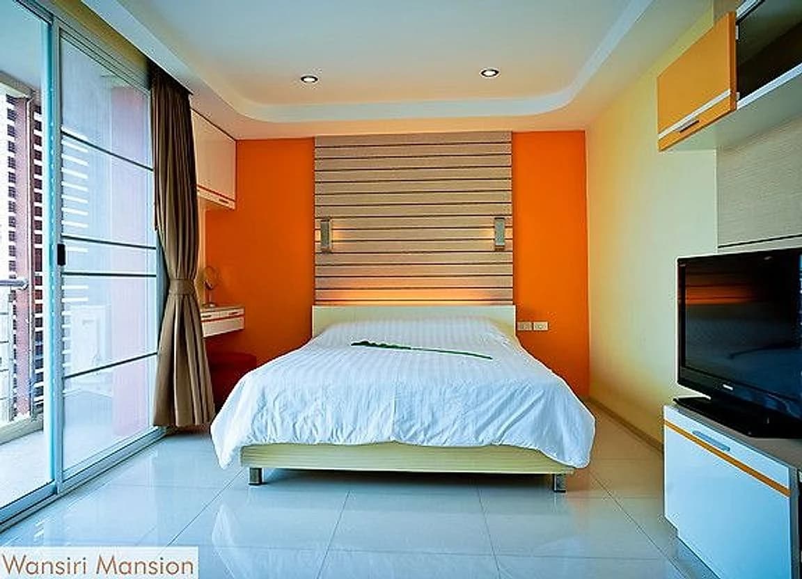 Wansiri Mansion، Soi Ratchadaphisek 3، Din Daeng: استوديوهات للإيجار الشهري بمساحة 25–27 م²، على بعد حوالي 350 م من محطة MRT Thailand Cultural Centre