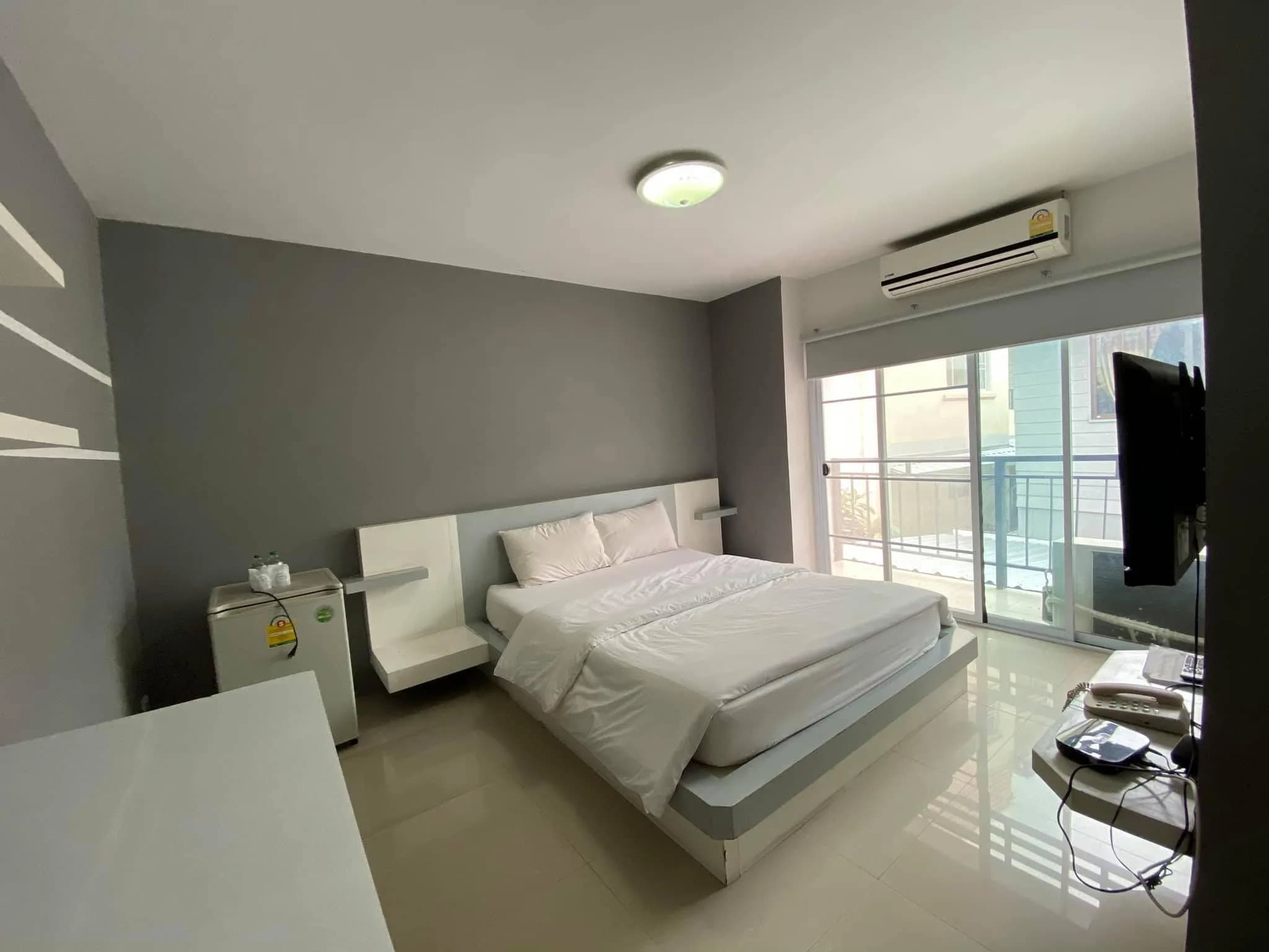 Warisa Apartment, Canal Road : chambres meublées au mois, derrière l'université de Chiang Mai photo 1