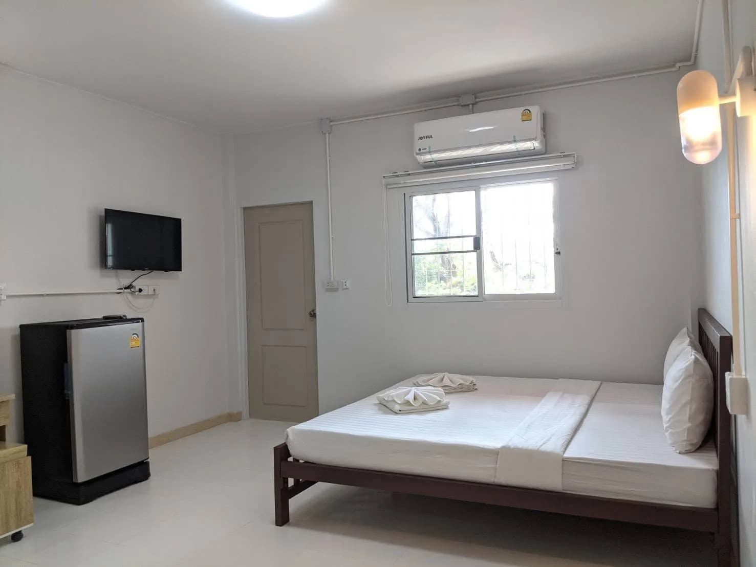 Yoosuk Apartment, Kanchanaburi: मासिक किराए पर फ़ुली फ़र्निश्ड कमरे, Kanchanaburi टेक्निकल कॉलेज के पास
