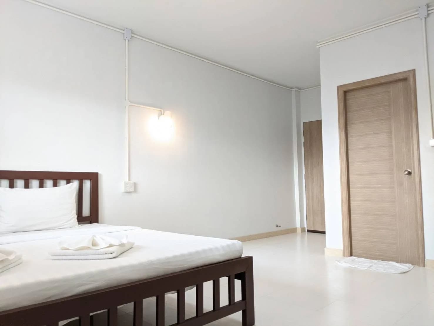 Yoosuk Apartment, Kanchanaburi: मासिक किराए पर फ़ुली फ़र्निश्ड कमरे, Kanchanaburi टेक्निकल कॉलेज के पास फ़ोटो 6