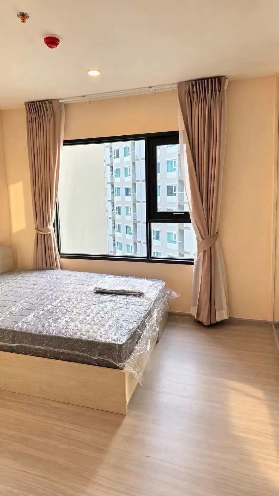 1-Schlafzimmer-Eigentumswohnung zur Miete in Aspire Erawan Prime: 32.24 m², Etage 24, separate Küche, Gemeinschaftskosten und Parkplatz inklusive, neben BTS Chang Erawan Foto 4