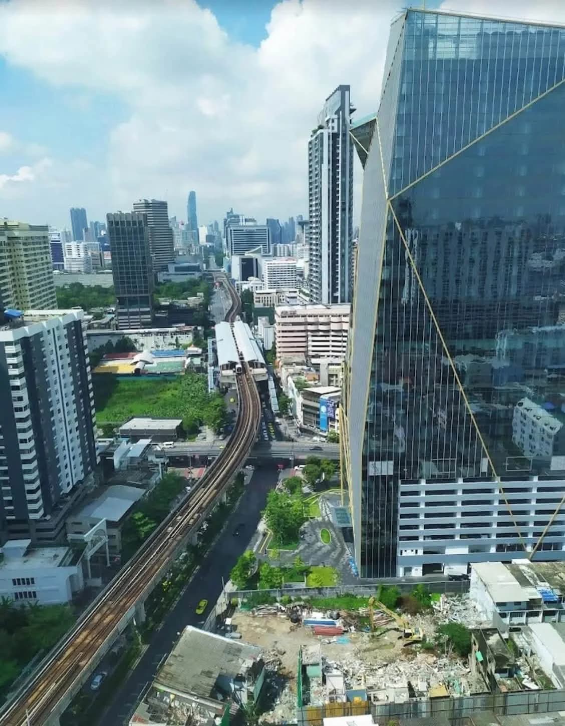Baan Pathumwan 2卧室公寓出租，70平方米，2浴室，带全套家具，近 BTS Phaya Thai 第6张照片