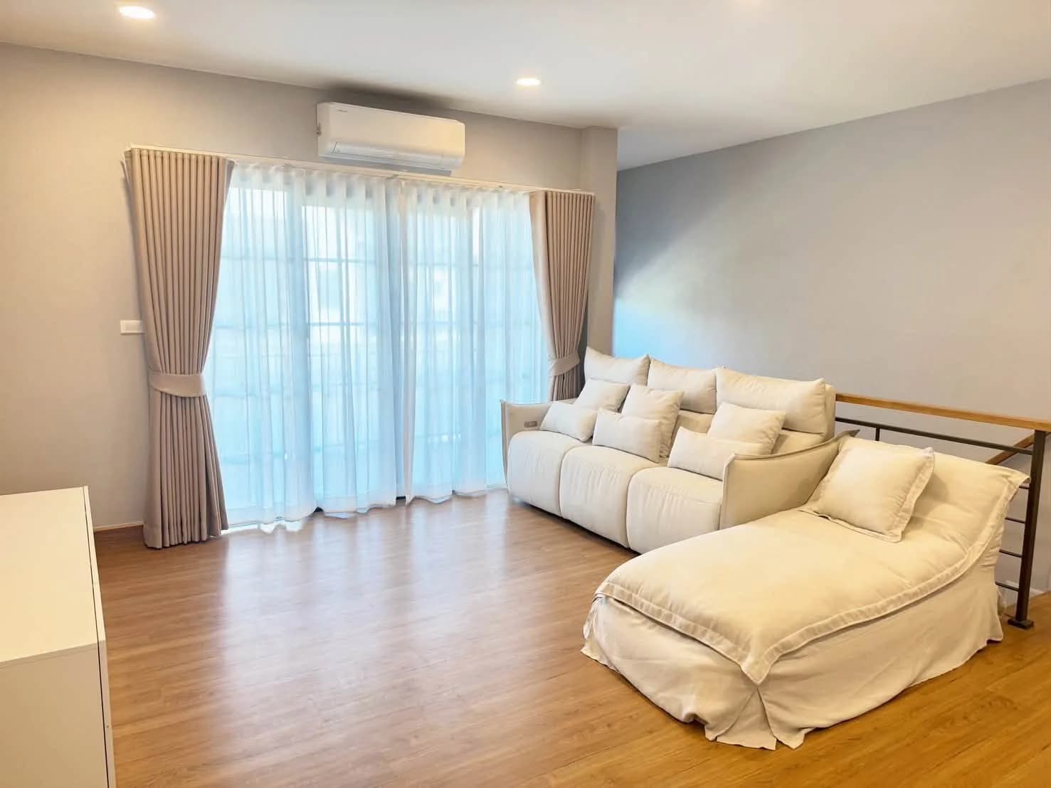 ให้เช่าบ้านเดี่ยว Centro Bangna 4 ห้องนอน 5 ห้องน้ำ + ห้องแม่บ้าน 303 ตร.ม. ตกแต่งครบ หันทิศเหนือ ใกล้เมกาบางนา รูปที่ 7