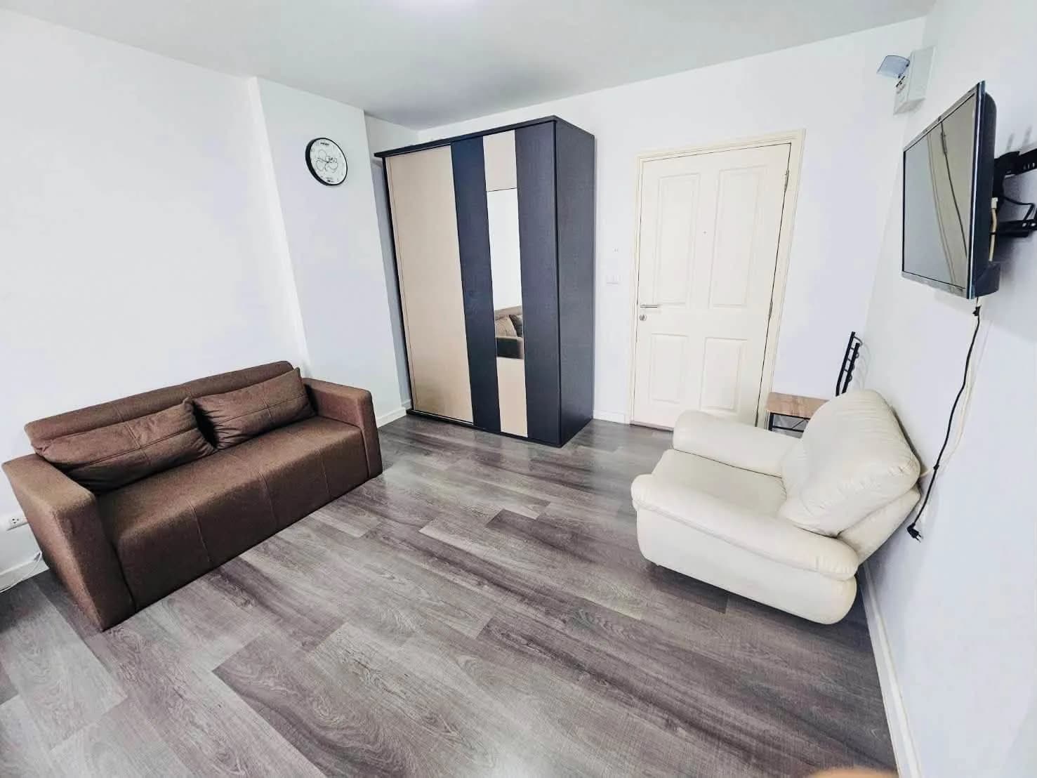 Studio-Eigentumswohnung mit separater Küche zur Miete in dcondo Campus Resort Bangna, 30.5 m², Gebäude Summer (A), 4. Etage, nahe ABAC Bang Na Foto 4