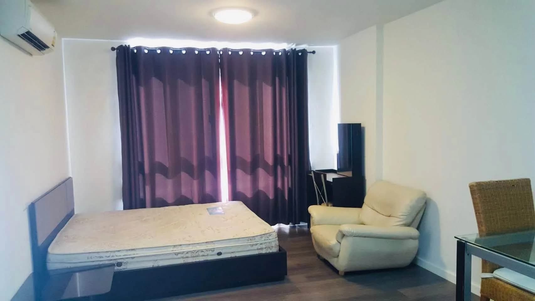 Studio-Eigentumswohnung mit separater Küche zur Miete in dcondo Campus Resort Bangna, 30.5 m², Gebäude Summer (A), 4. Etage, nahe ABAC Bang Na Foto 6