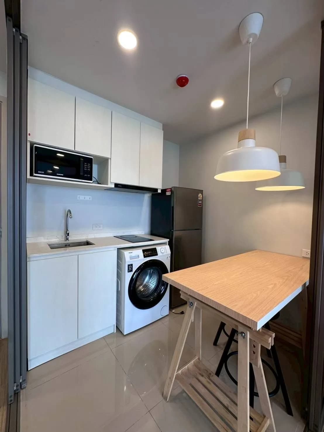1-Schlafzimmer-Wohnung plus Mehrzweckraum zur Miete in ESQUE Sukhumvit 101/1, 34 m², 7. Etage, möbliert Foto 2