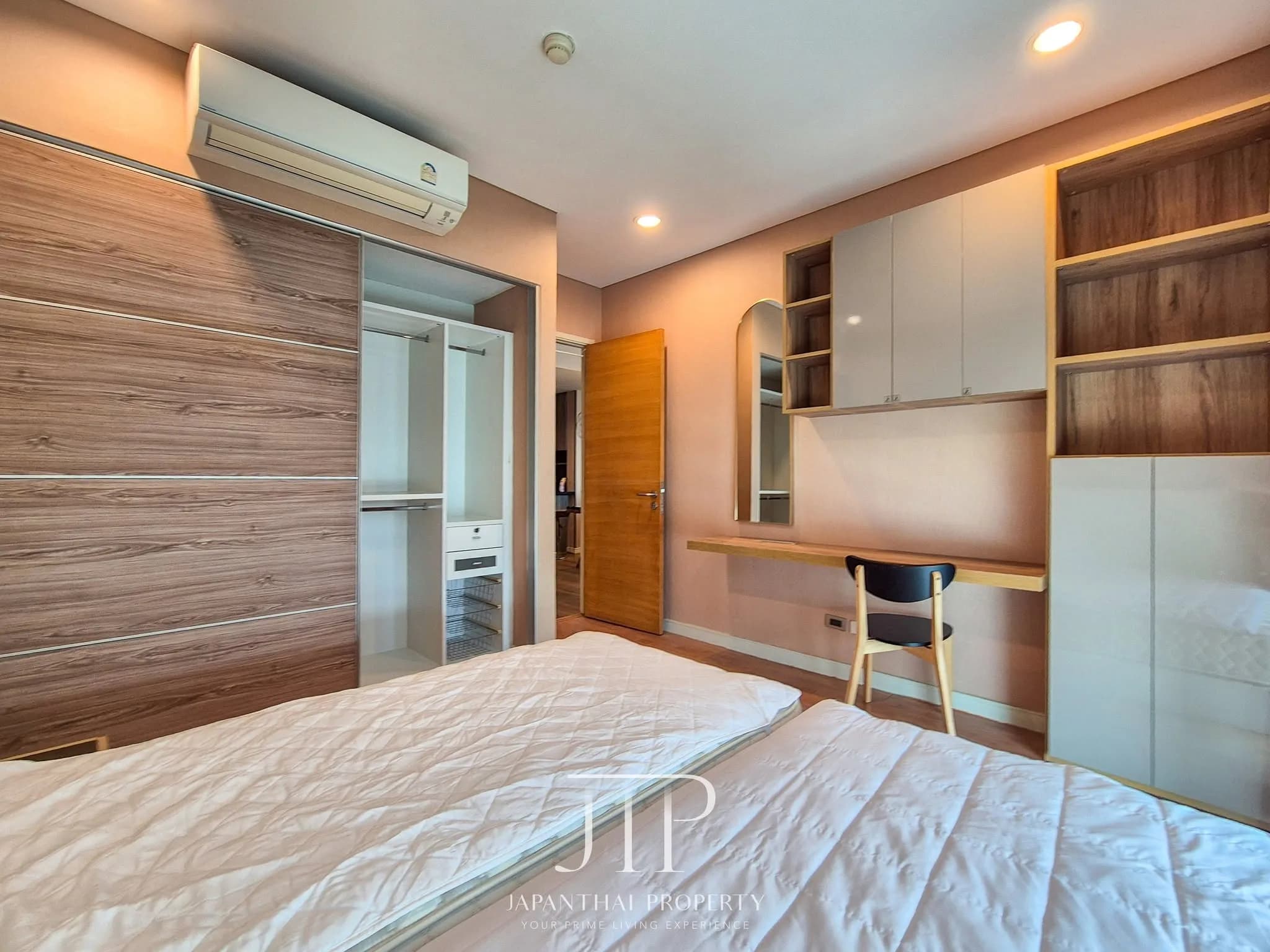 ให้เช่าคอนโด Fullerton Sukhumvit 2 ห้องนอน 105 ตร.ม. ตกแต่งครบ เลี้ยงสัตว์ได้ ใกล้ BTS เอกมัย รูปที่ 6