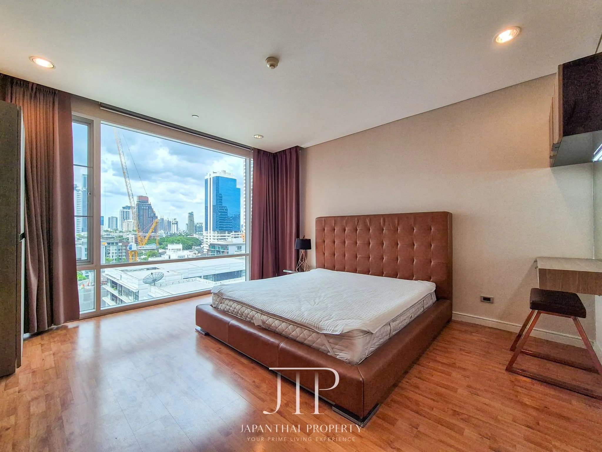 ให้เช่าคอนโด Fullerton Sukhumvit 2 ห้องนอน 105 ตร.ม. ตกแต่งครบ เลี้ยงสัตว์ได้ ใกล้ BTS เอกมัย รูปที่ 8