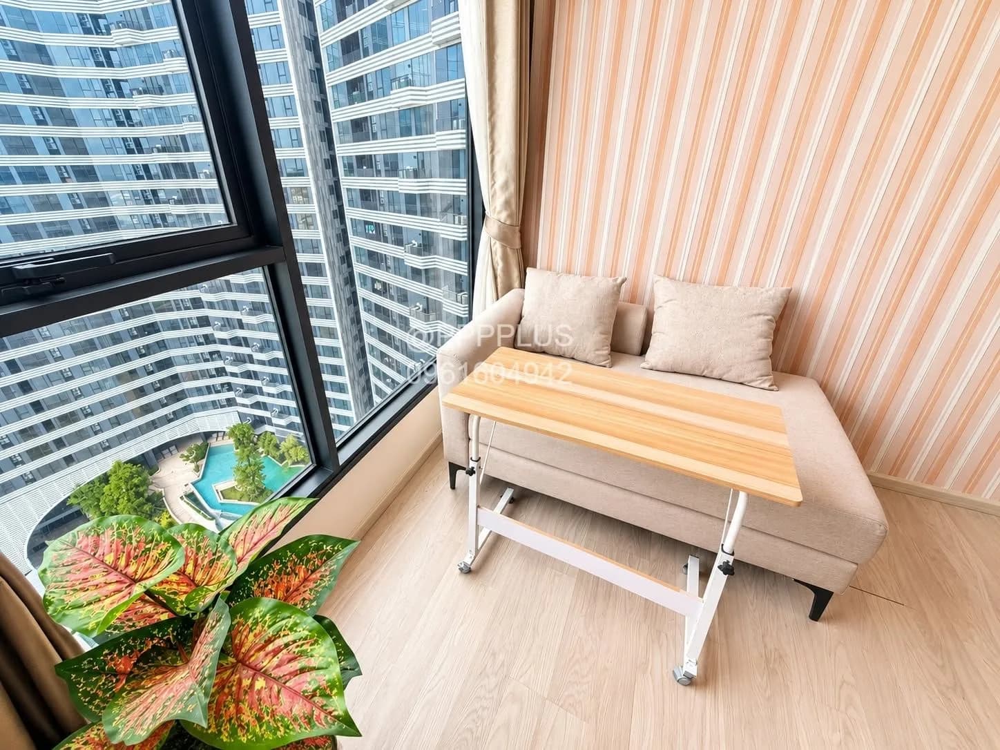 1-Bedroom Condo for Rent at Ideo Mobi Sukhumvit Eastpoint, 37 sq.m., High Floor, Bathtub, Pool View, near BTS Bang Na photo 2