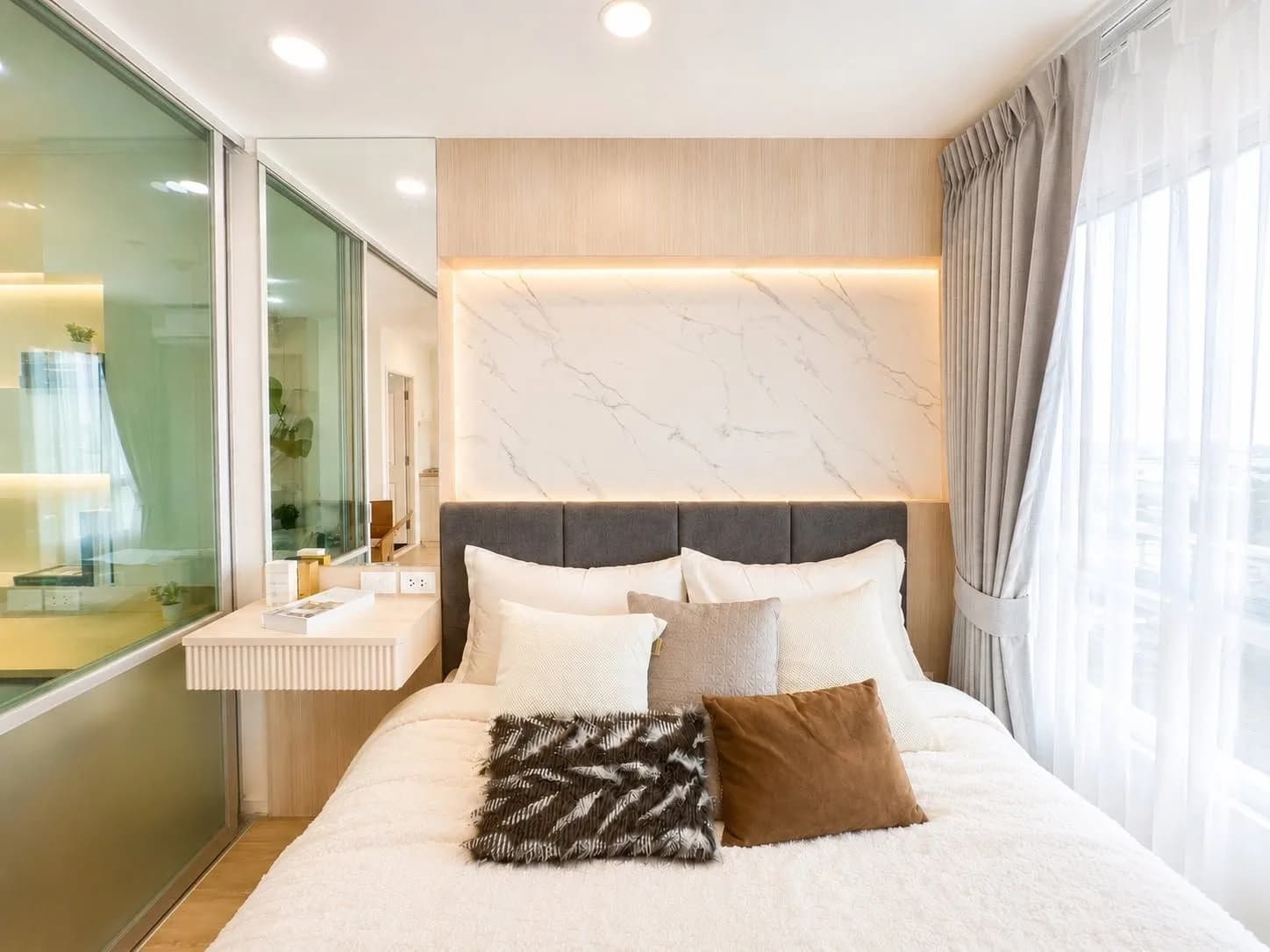 Condo d'angle à vendre, Lumpini Ville Lasalle-Bearing, 26 m², bâtiment B, étage 15, récemment rénové, vue sur la ville photo 3