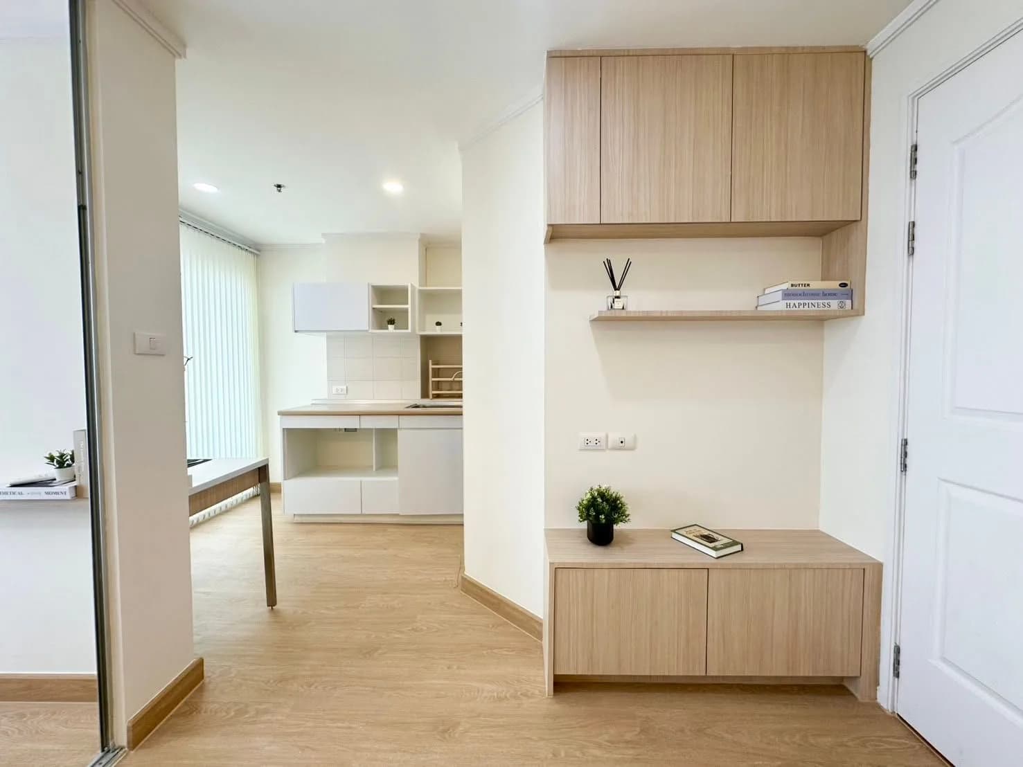 Condo d'angle à vendre, Lumpini Ville Lasalle-Bearing, 26 m², bâtiment B, étage 15, récemment rénové, vue sur la ville photo 8