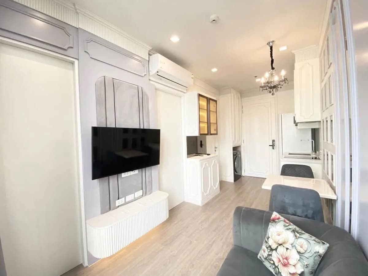 1-Schlafzimmer-Wohnung zur Miete in Noble State 39, 30 m², 20. Etage oder höher, mit Stellplatz, nahe BTS Phrom Phong Foto 2