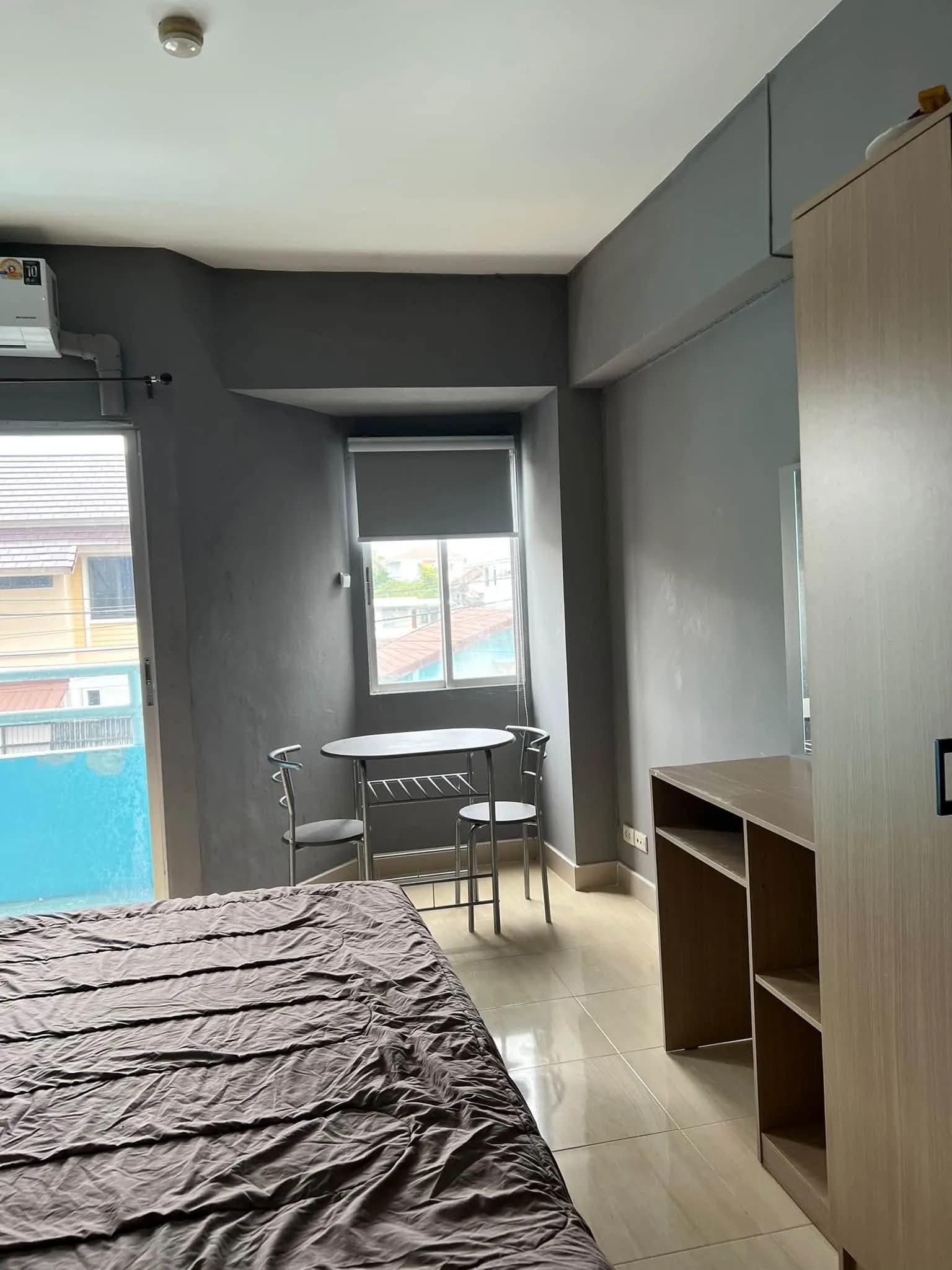 كوندو للإيجار في Sawasdee Bangkok Condominium: استوديو مجدّد حديثًا، شامل رسوم الخدمات المشتركة، يُسمح بالحيوانات الأليفة، قرب Seacon Square صورة 3