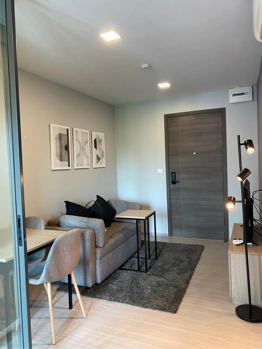 Condominio de 1 dormitorio en alquiler en The Privacy S101: 27 m², edificio A, planta 4, amueblado, cerca del BTS Punnawithi foto 2