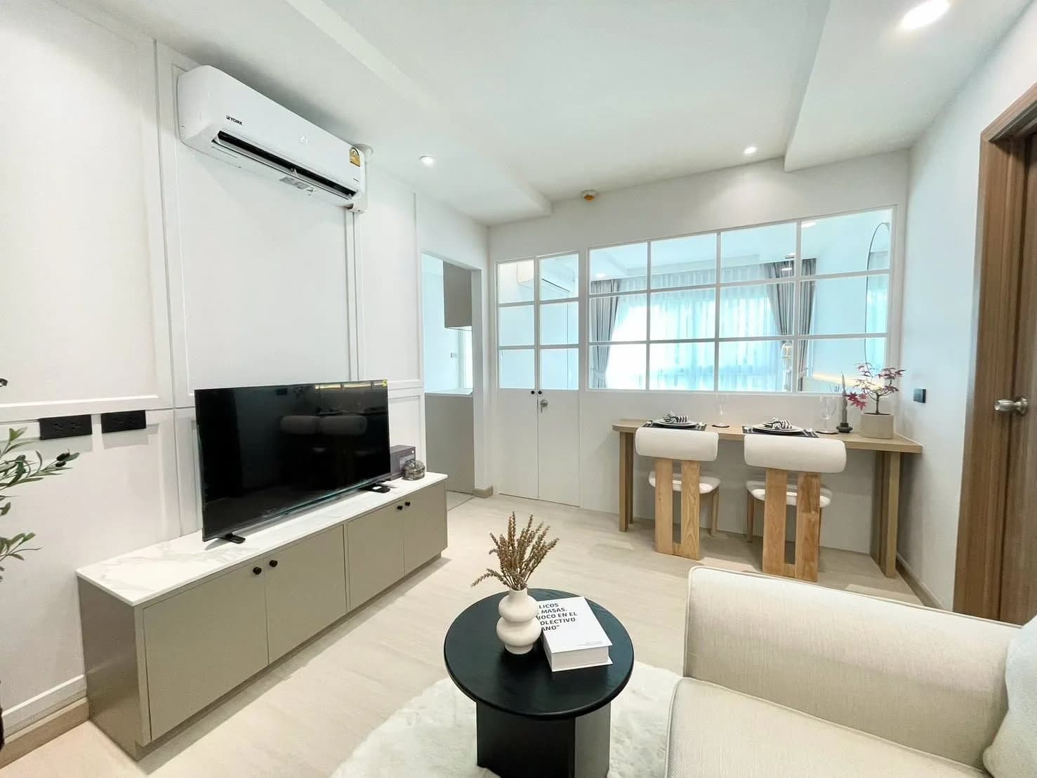 كوندو ركني للبيع في The Royal Place Phuket، 2 غرف نوم، 2 حمامات، 45.20 م²، الطابق 3، مفروش بالكامل صورة 3
