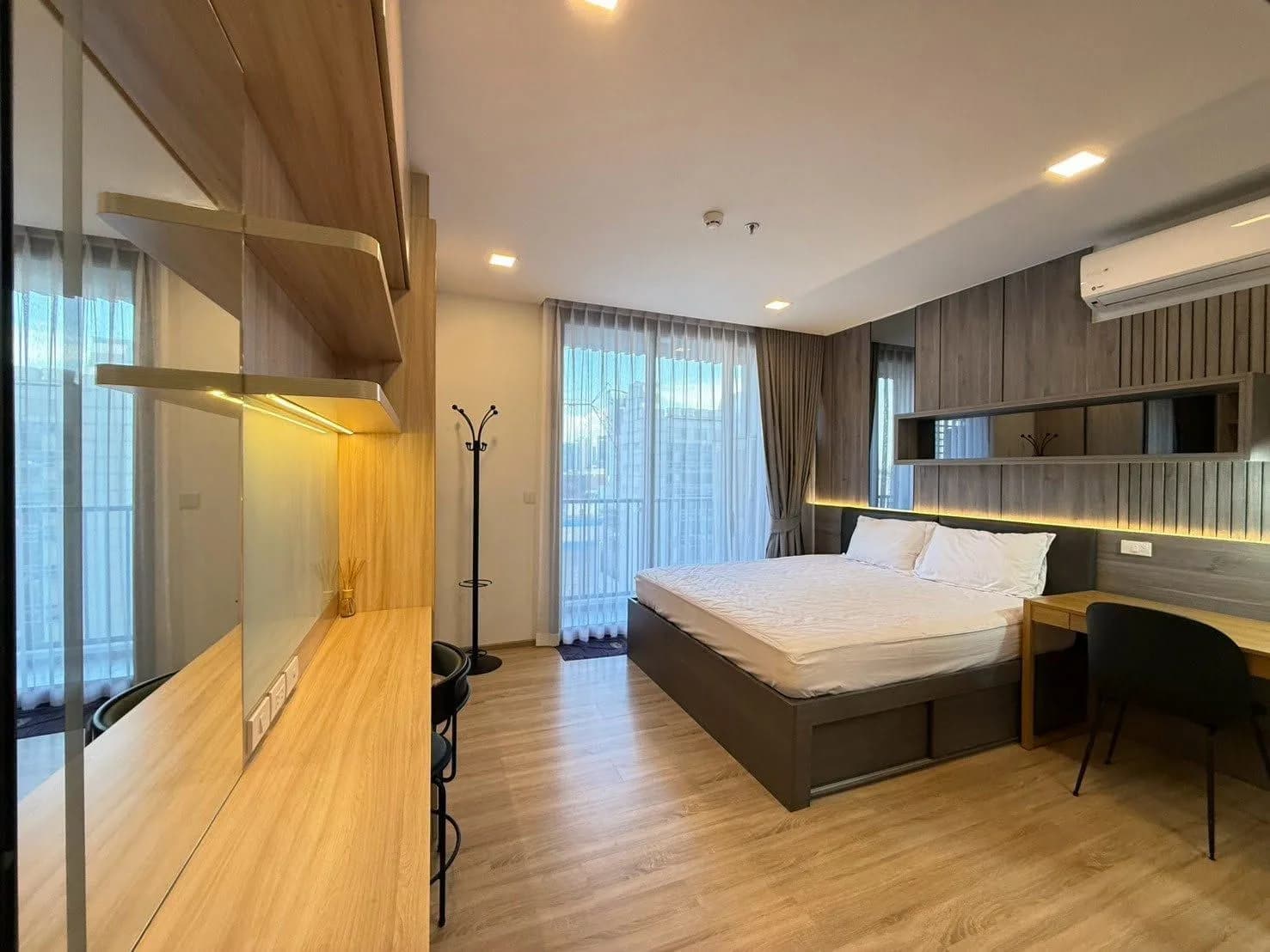 1-Bedroom Condo for Rent at XT Phayathai, 42 sq.m., Building B, 11th Floor, near the Airport Rail Link and BTS photo 2