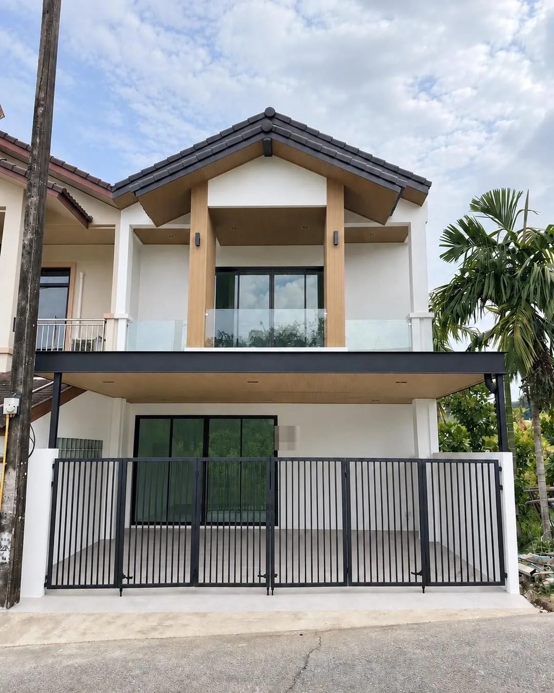 Reiheneckhaus zum Verkauf in Chalong, Phuket, 35.5 sq.wah, 3 Schlafzimmer, 3 Badezimmer, Naturblick, 4.99 Millionen Baht · 1