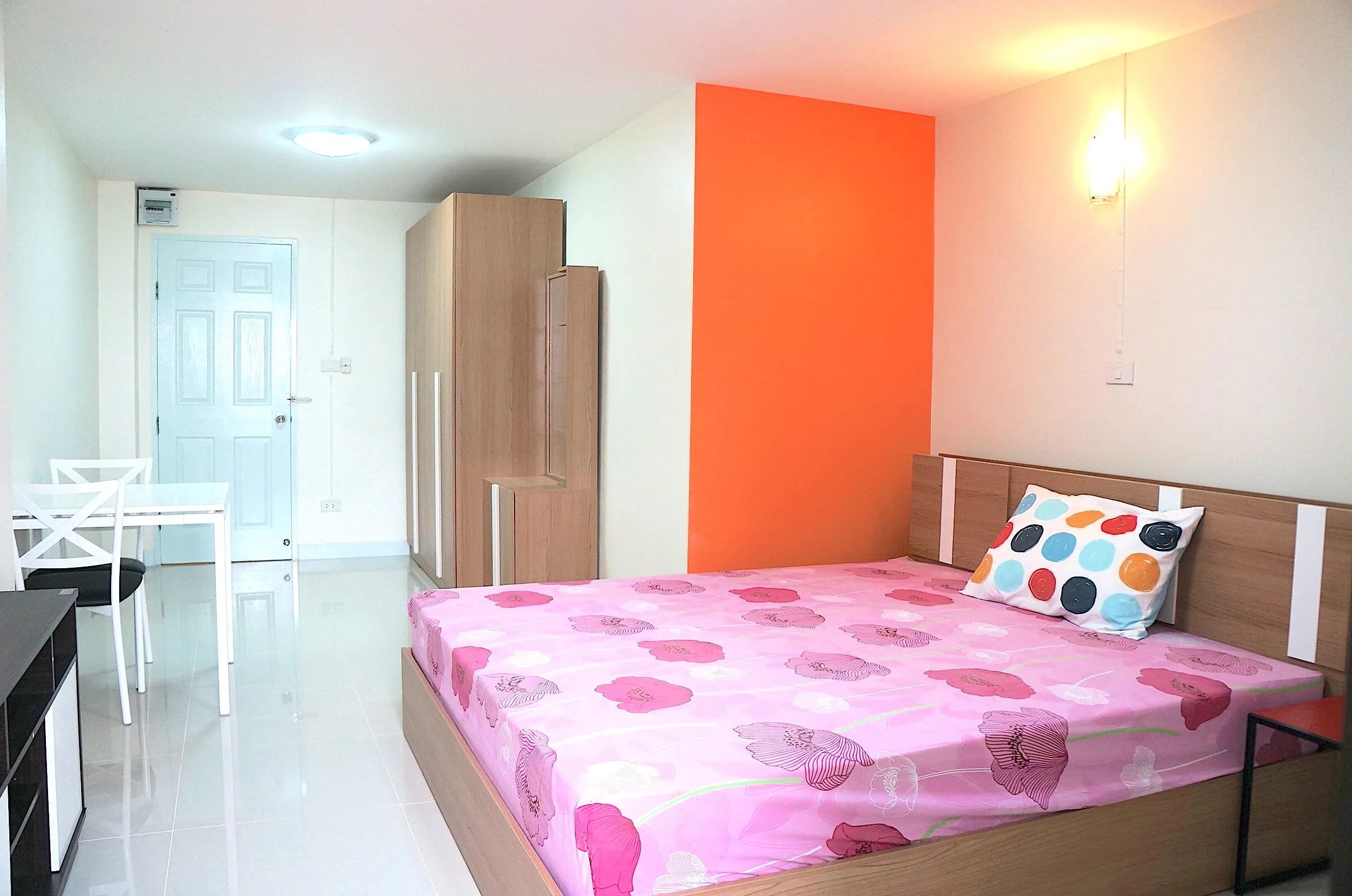 บ้าน ณ เอม ซอยเจริญนคร 10 คลองสาน ห้องพักรายเดือน 28 ตร.ม. ใกล้ไอคอนสยาม · 1