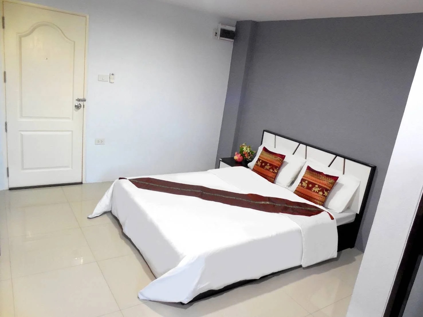 BBP Residence, Soi Латпхрао 122 Yaek 3 (Soi Mahat Thai Yaek 3): студии 22 кв. м, помесячная аренда, около 250 м от MRT Mahat Thai · 1