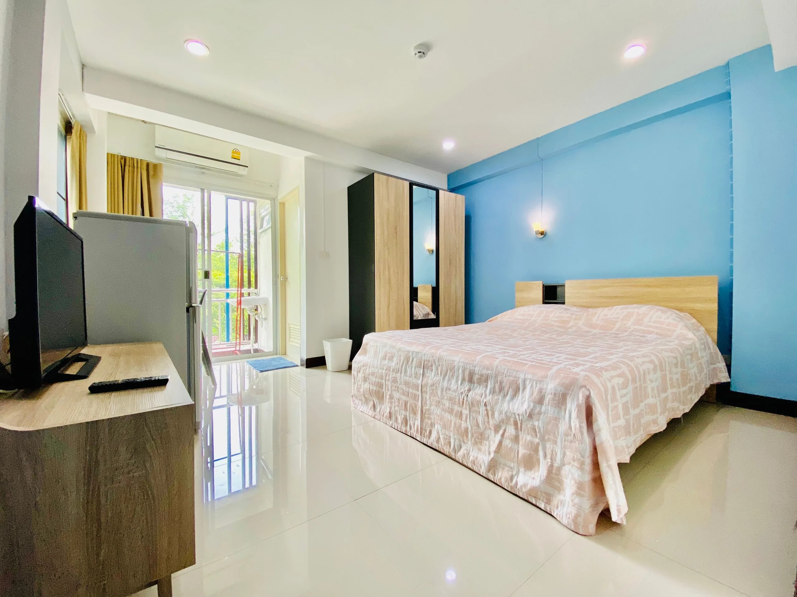 Charoensuk Residence, Soi Suan Luang, Chom Thong : studios de 22.5 m² à louer au mois, à côté du BTS Wutthakat, sortie 2 · 1