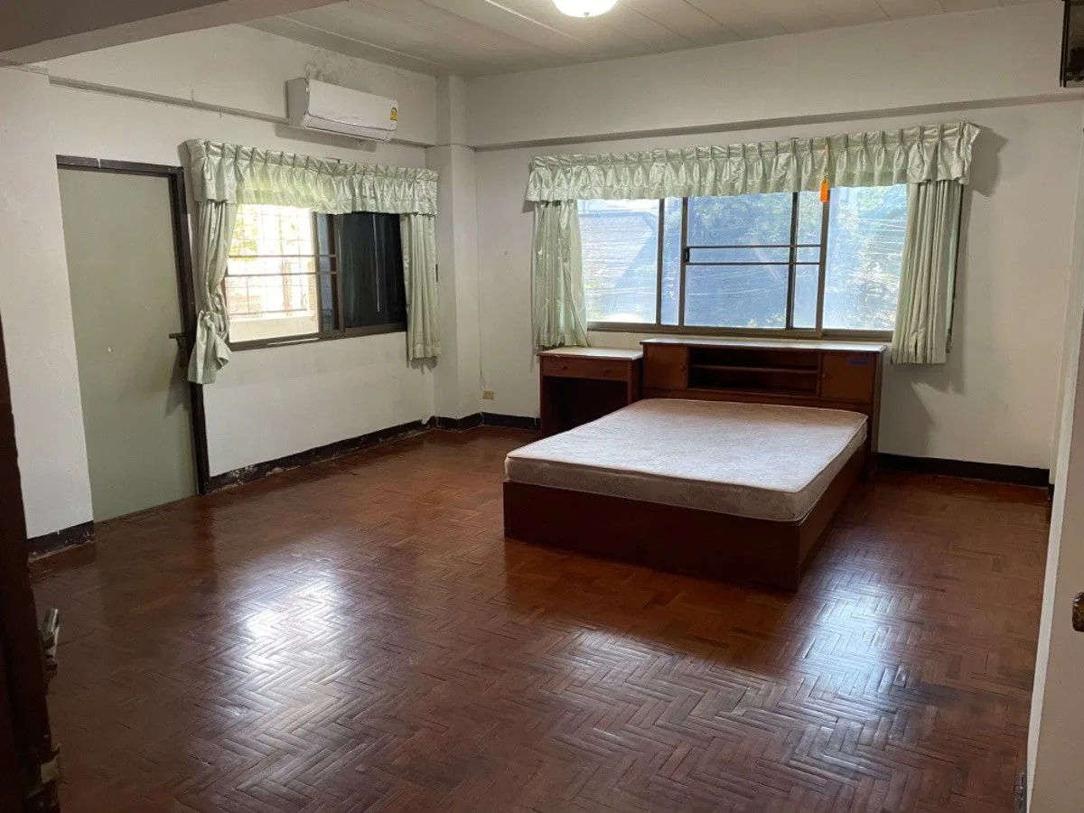 Diamond Court، Mun Dam Phra Khot Soi 9: غرف سكن شهرية بمروحة ومكيّفة قرب جامعة Chiang Mai Rajabhat · 1