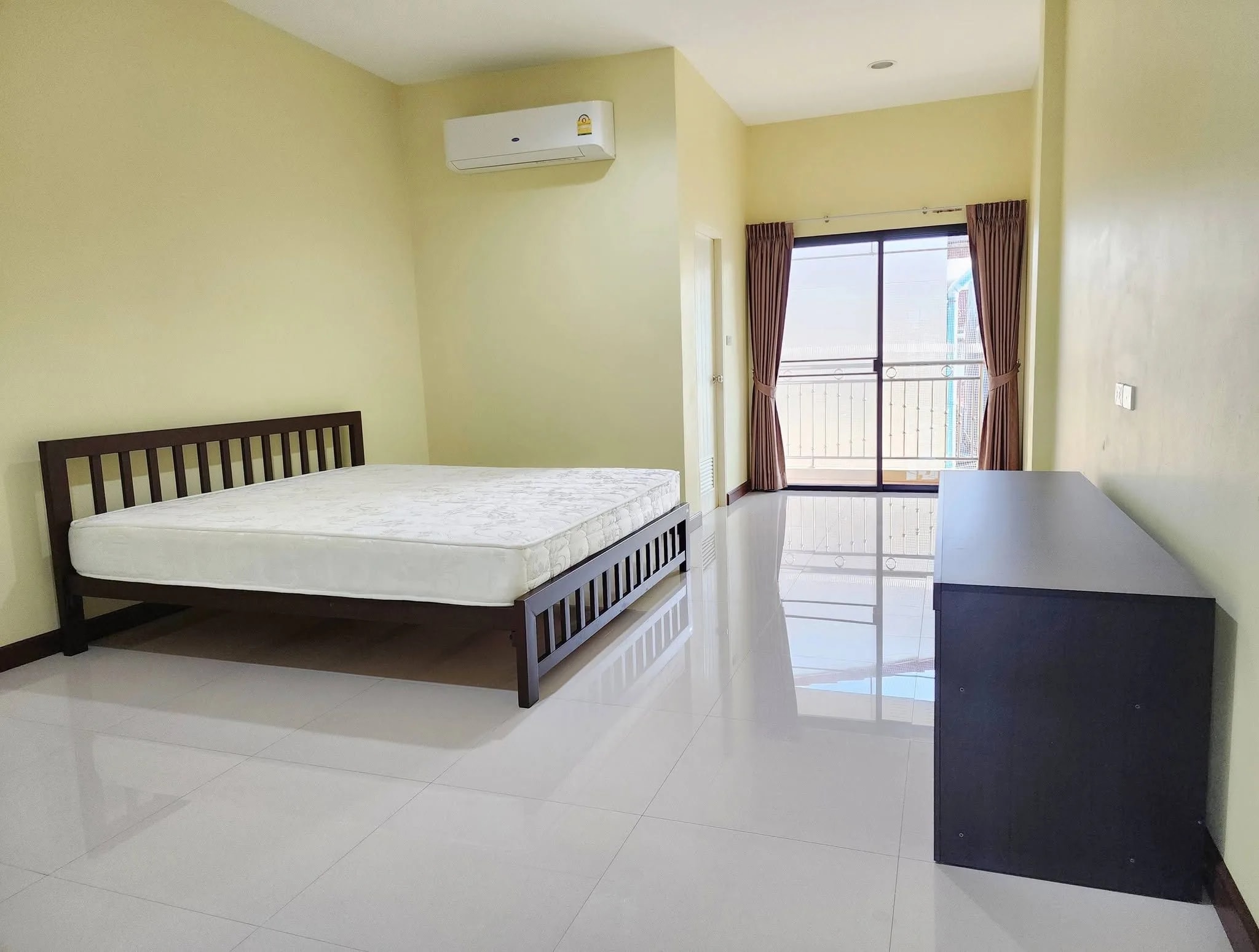 Rayong Place for Rent في مدينة Rayong: غرف مكيّفة شهرية 35 م² قرب مدرسة Rayong Wittayakom · 1