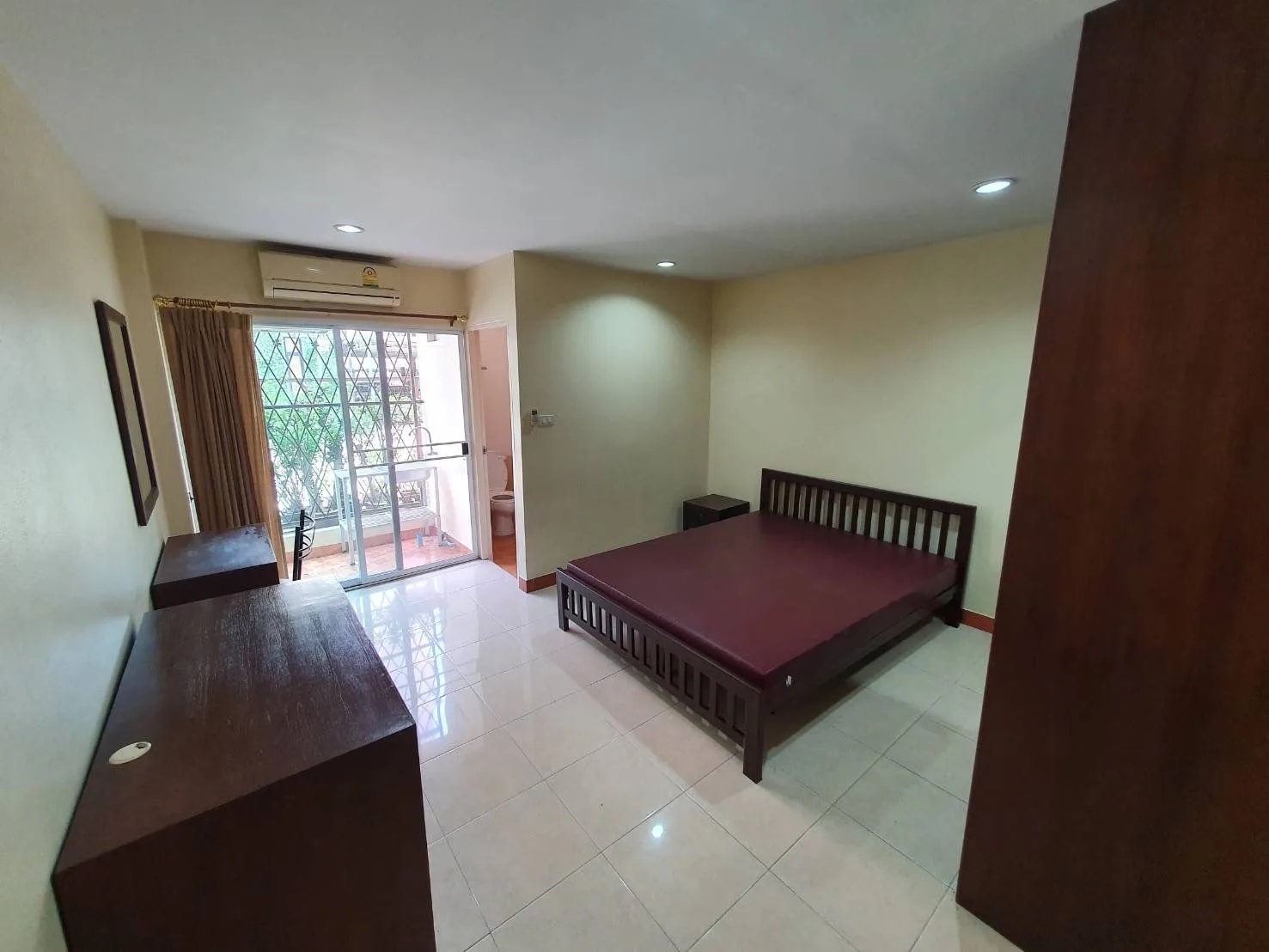 Buwanang paupahang tahimik na studio sa JS Residence, Soi Phahon Yothin 23, 400 m mula sa BTS Phahon Yothin 24 · 1