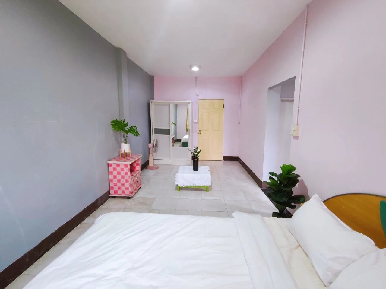 Linda Place, Bo Sang Soi 5: Zimmer mit 30 m² und Küchenecke zur Monatsmiete nahe Lotus's Bo Sang · 1