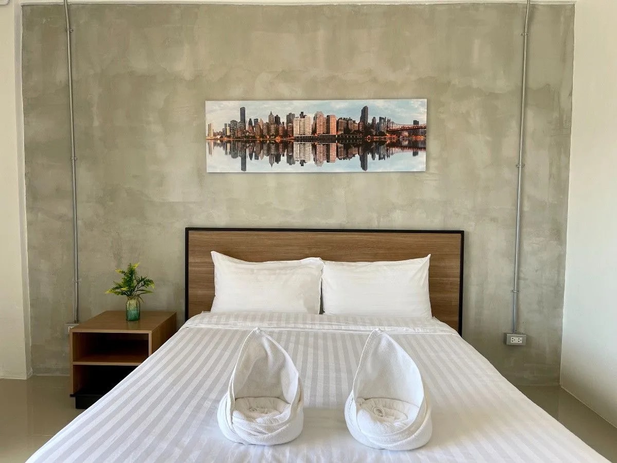 Luka House ลูก้า เฮาส์ ซอยเทศบาล 6 ลำลูกกา ปทุมธานี เซอร์วิสอพาร์ตเมนต์ ห้องรายเดือน 28–42 ตร.ม. สัญญา 1 ปี · 1