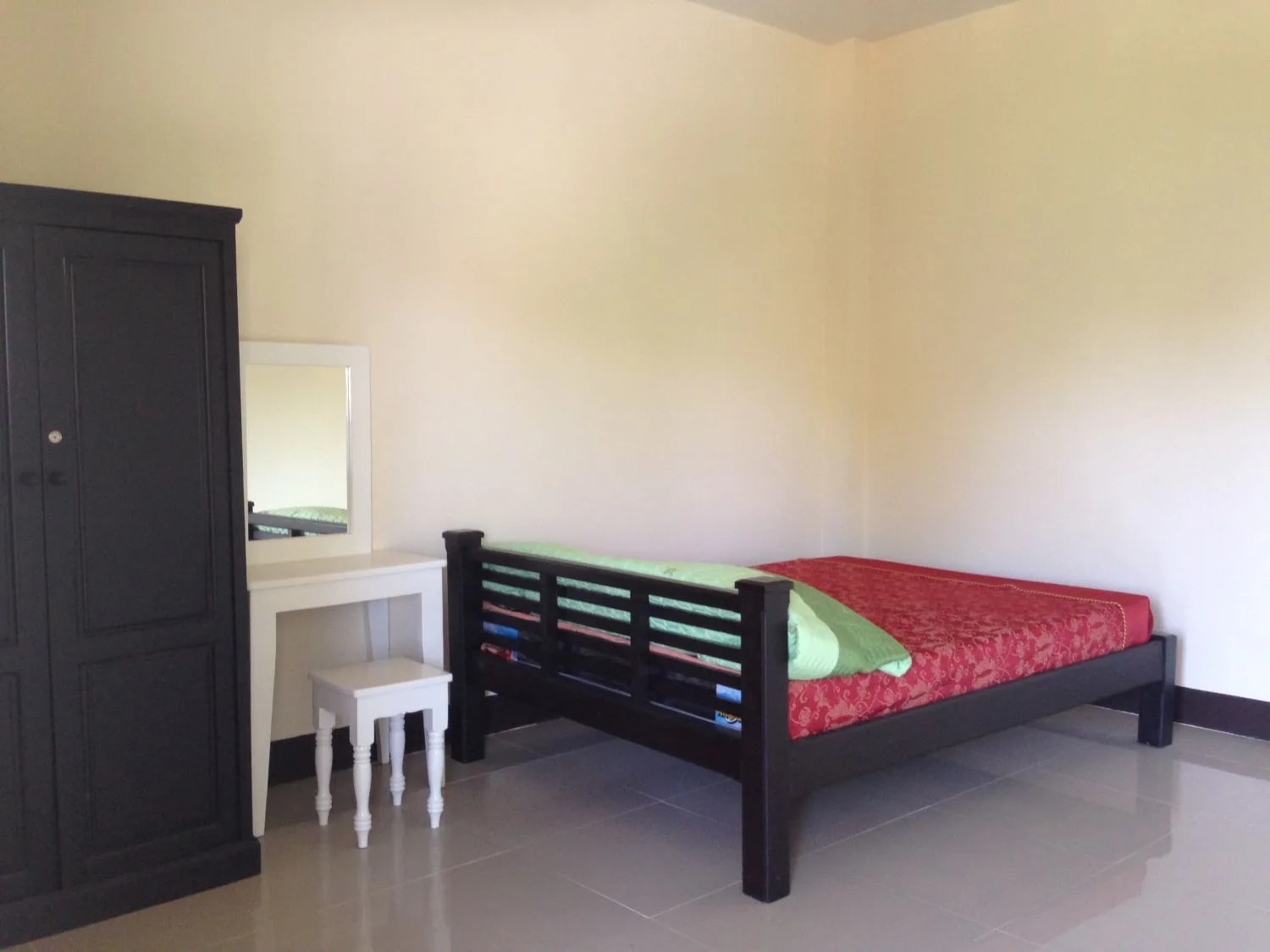 Nakornpetch Apartment، San Sai: غرف شهرية بشرفة وركن مطبخ قرب سوق Mae Kuang · 1