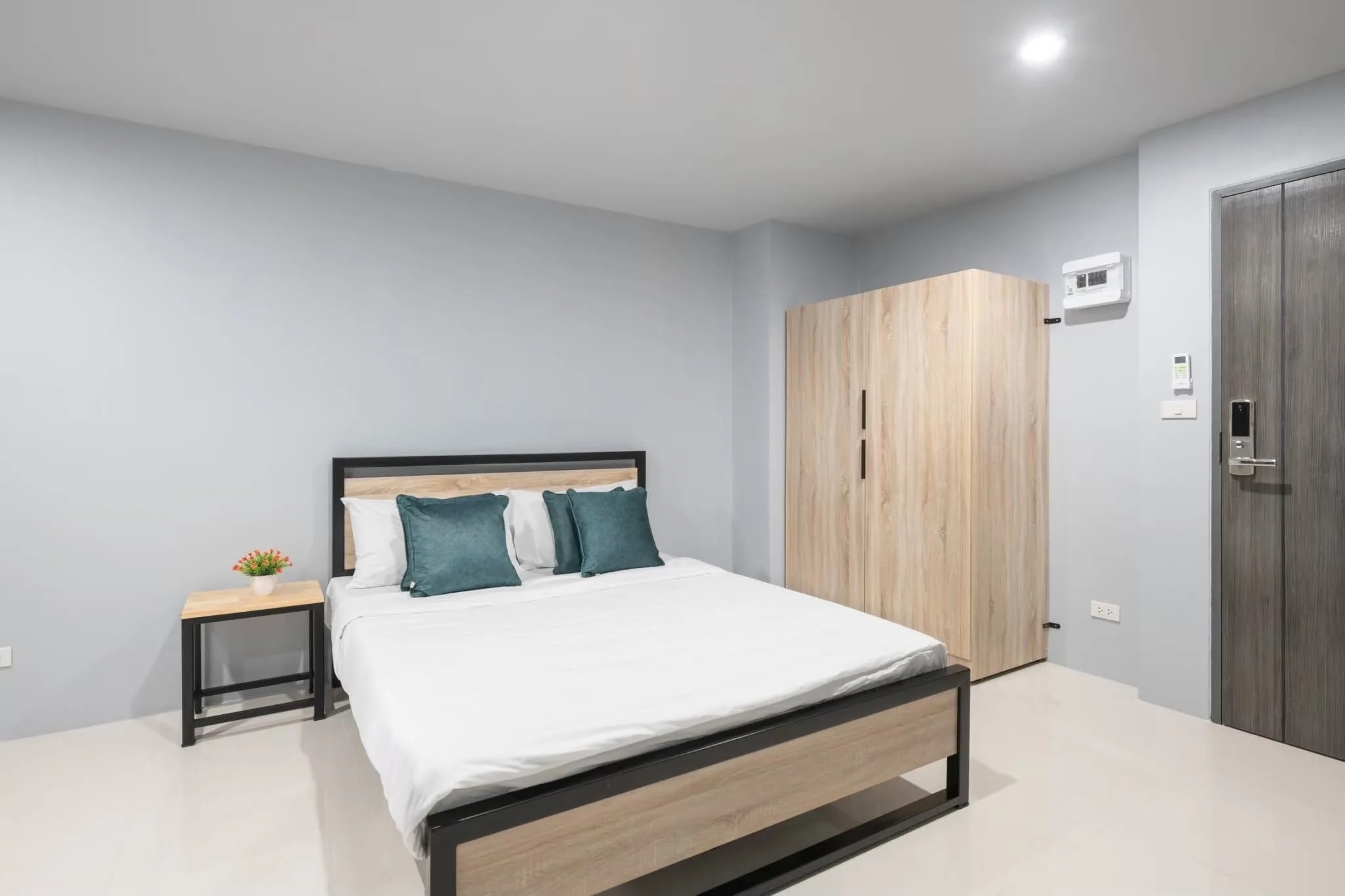 OBLIQUE Apartment ออฟบลิค อพาร์ทเมนท์ ซอยวัดพระเงิน บางใหญ่ นนทบุรี ห้องสตูดิโอรายเดือน 23 ตร.ม. ใกล้ถนนกาญจนาภิเษก · 1