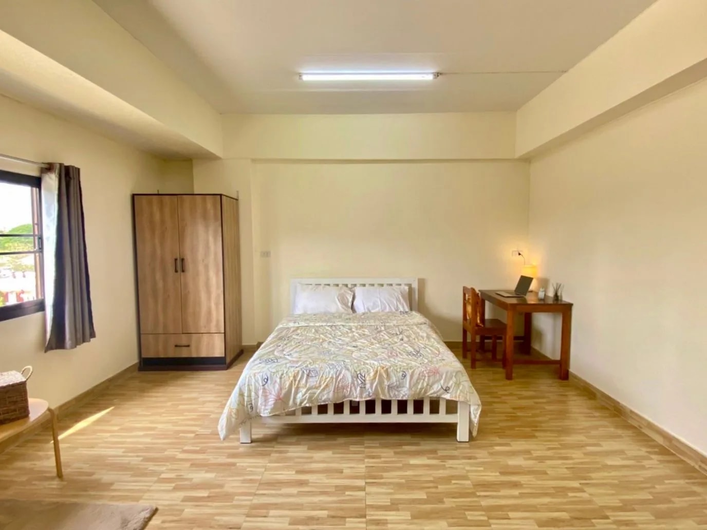 ผ่องกุล อพาร์ทเมนท์ (Phongkun Apartment) ซอยเจริญราษฎร์ 3 (ซอยวัดปรก) สาทร ห้องพักรายเดือน 22–26 ตร.ม. มีระเบียง ห่าง BTS สุรศักดิ์ประมาณ 800 ม. · 1