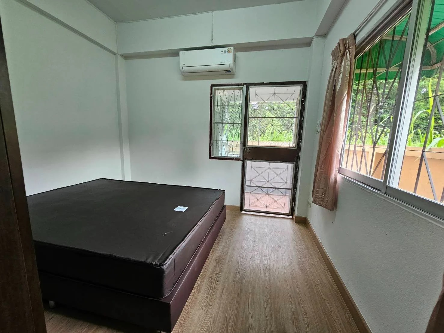 REN Apartment، Mae Hia: غرف شهرية بمروحة ومكيّفة قرب سوق Mae Hia الطازج · 1