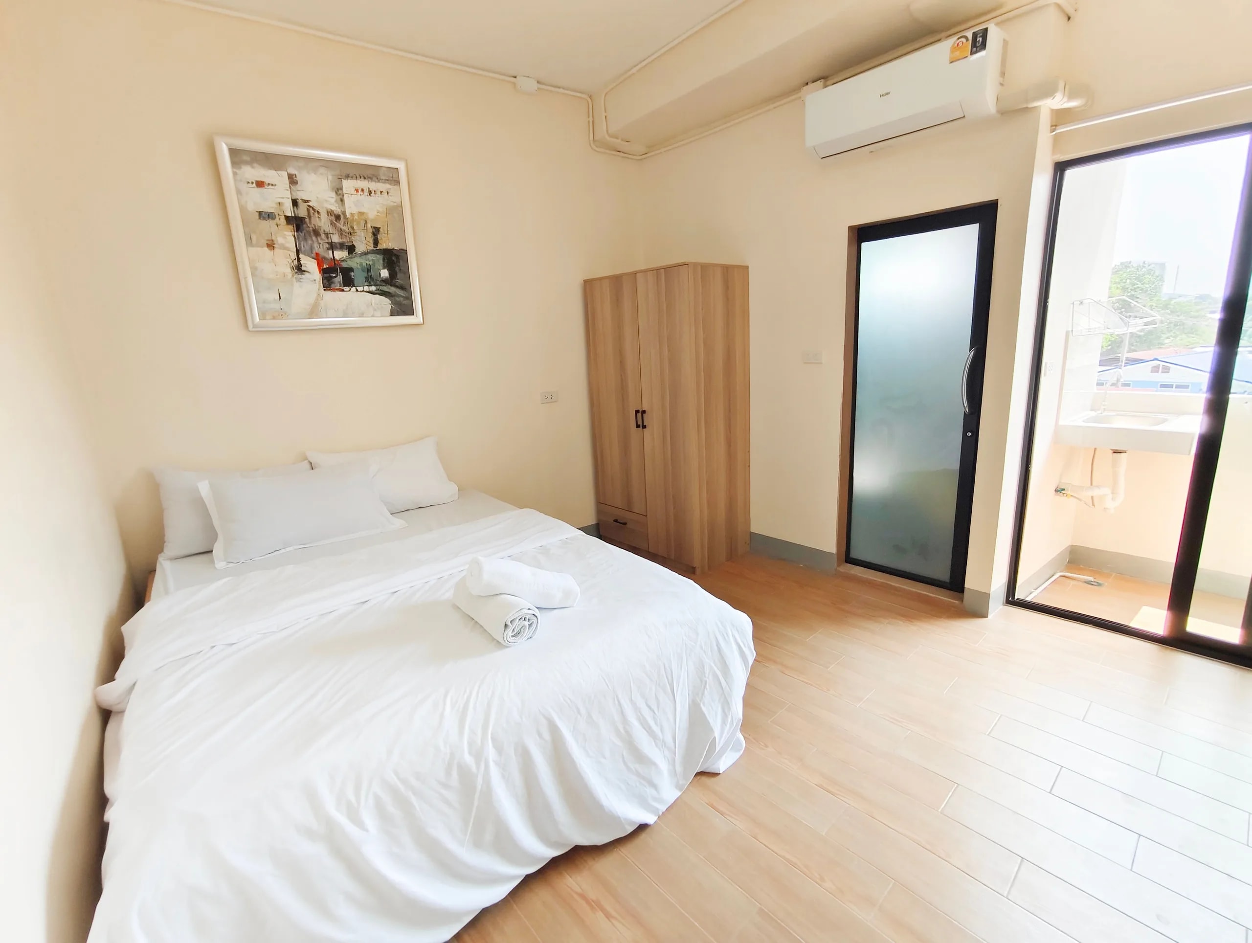 รูม 35 (Room 35) ซอยจันทน์ 43 แยก 22 บางคอแหลม ห้องพักรายเดือน 17–38 ตร.ม. มีห้องลอฟต์ ใกล้วัดไผ่เงิน · 1