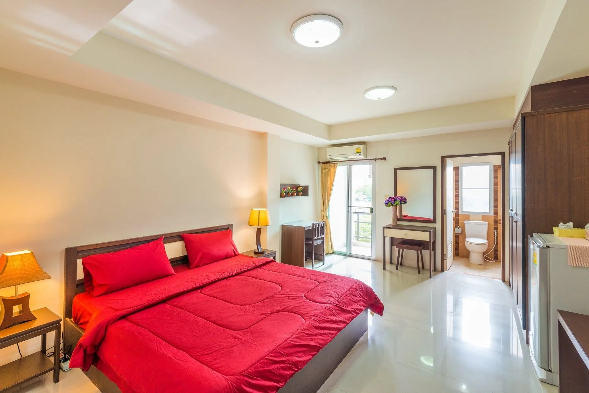 Tawana Residence Pattaya เนินพลับหวาน พัทยา ห้องสตูดิโอรายเดือน 30-50 ตร.ม. เลี้ยงสัตว์เล็กได้ ใกล้ตลาดทาวน่า · 1