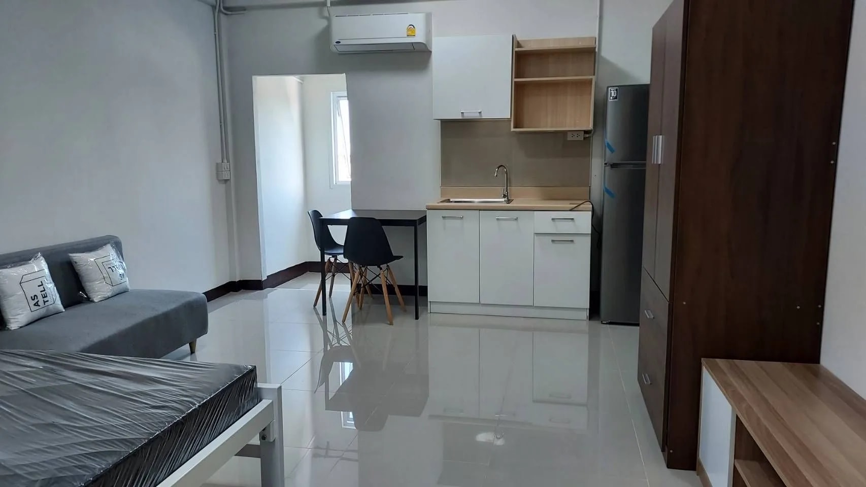 Zest House นวมินทร์ ใกล้ปากซอยนวมินทร์ 131 ห้องเช่ารายเดือนเปิดใหม่ เฟอร์นิเจอร์ครบ ตรงข้ามแม็กซ์แวลู ไม่มีค่าส่วนกลาง · 1